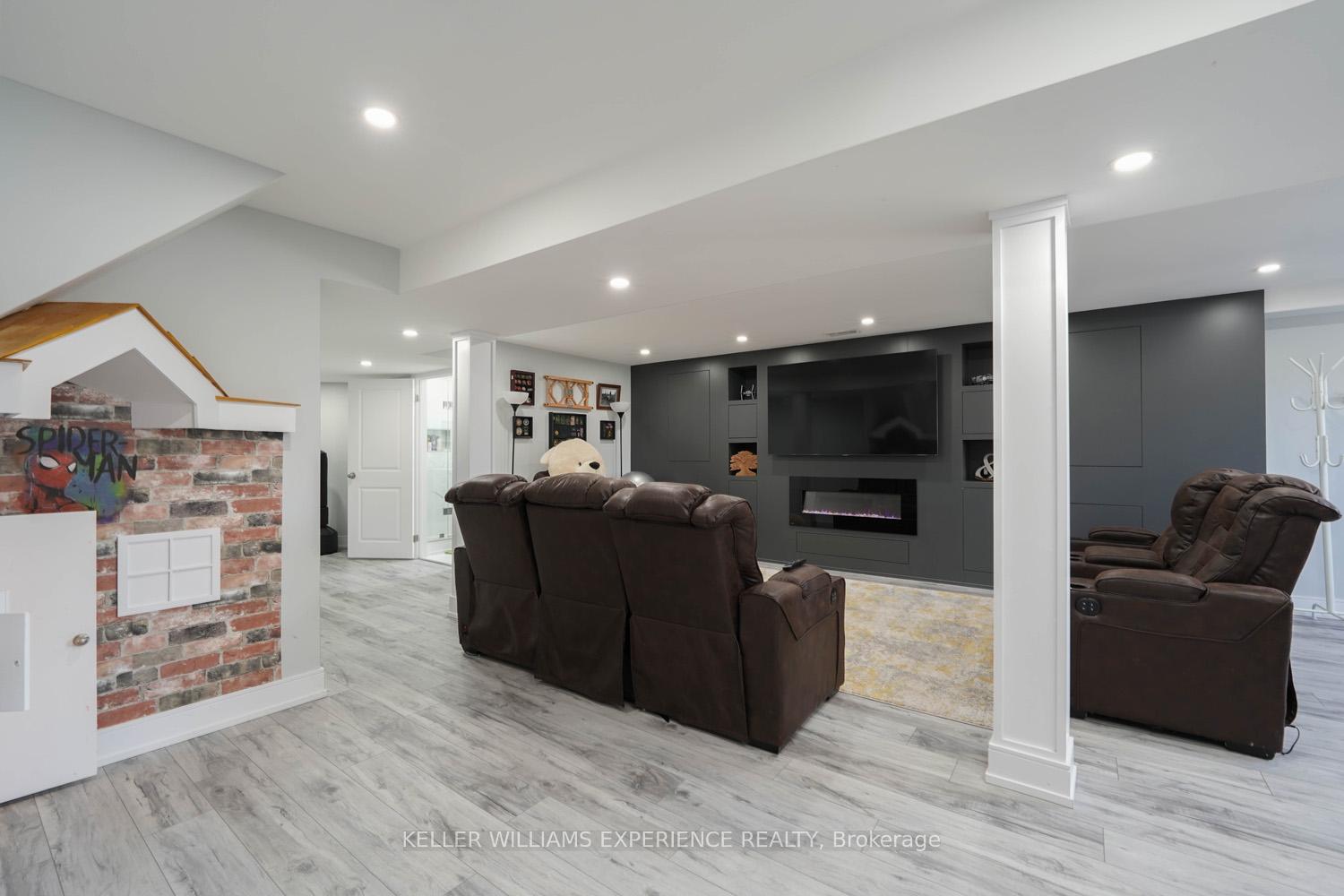 Photo 40 of 27 Willow fern Drive, Barrie, Ardagh — HOMEH