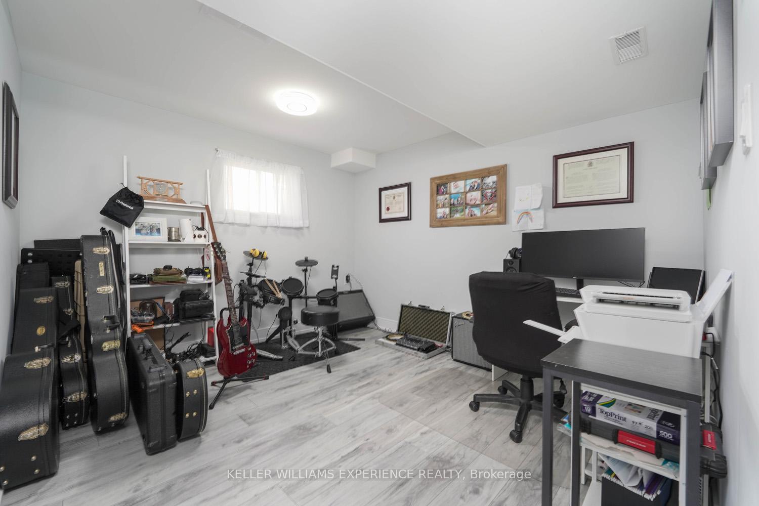 Photo 28 of 27 Willow fern Drive, Barrie, Ardagh — HOMEH