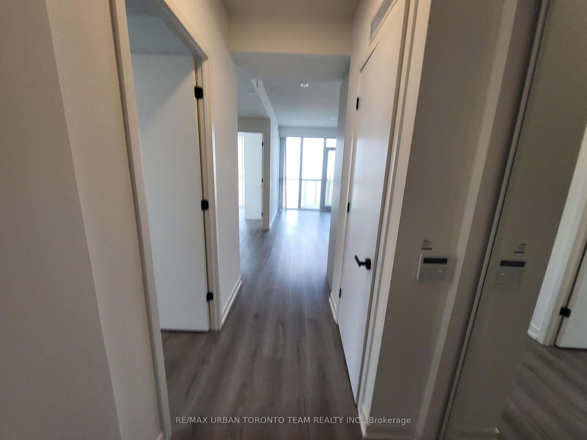 Photo 2 of Unit 1605, 28 Interchange Way, Vaughan, Vaughan Corporate Centre — HOMEH