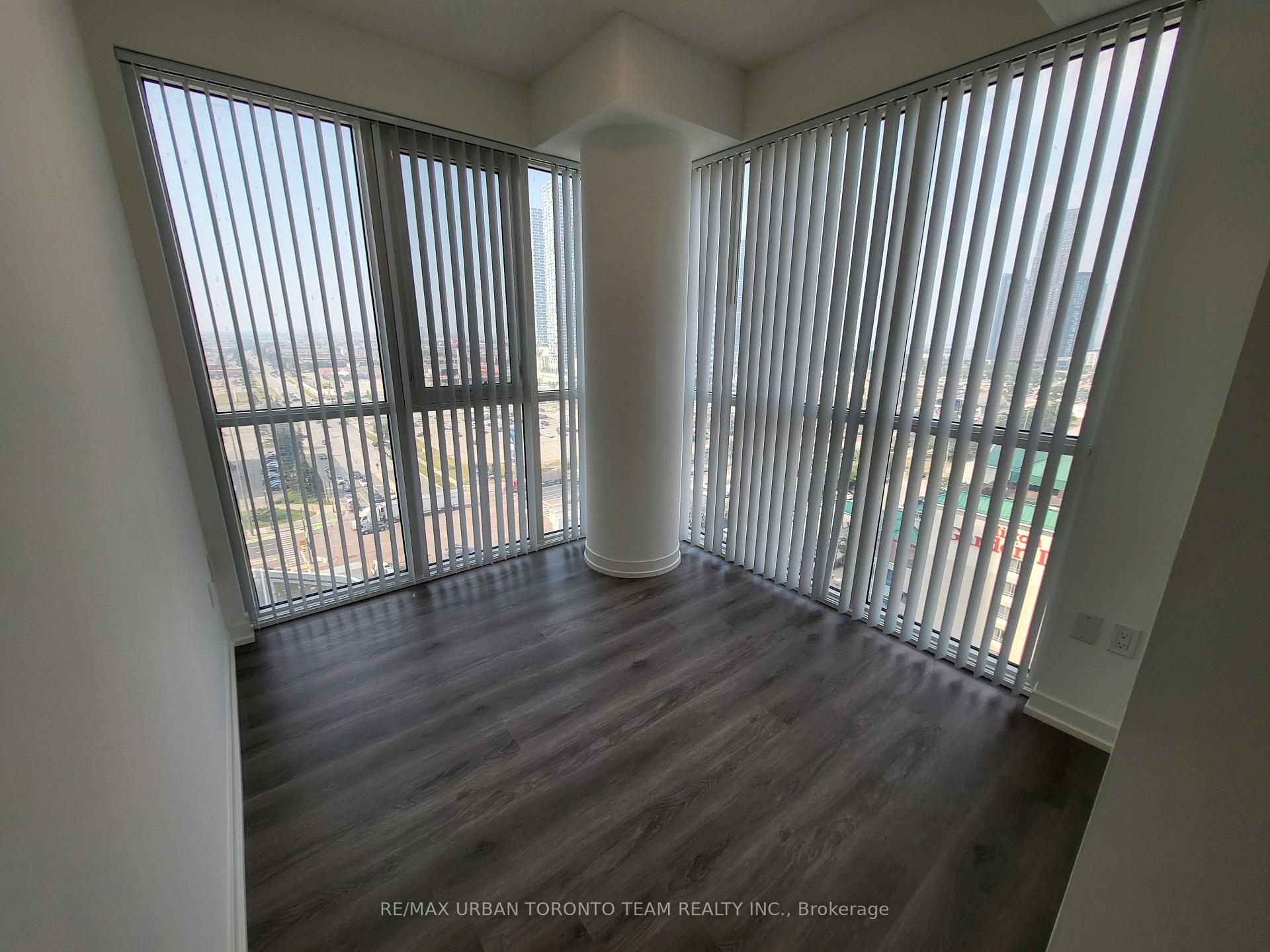 Photo 5 of Unit 1605, 28 Interchange Way, Vaughan, Vaughan Corporate Centre — HOMEH