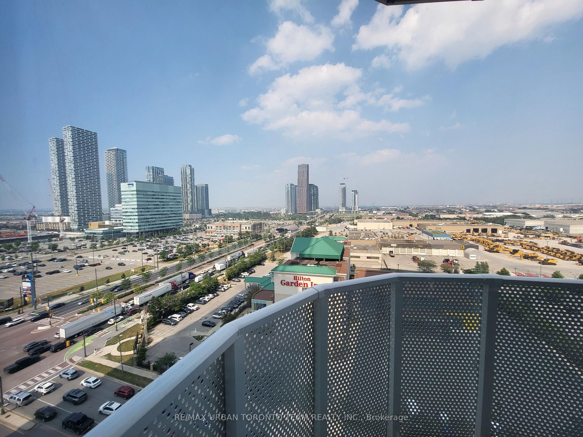 Photo 10 of Unit 1605, 28 Interchange Way, Vaughan, Vaughan Corporate Centre — HOMEH