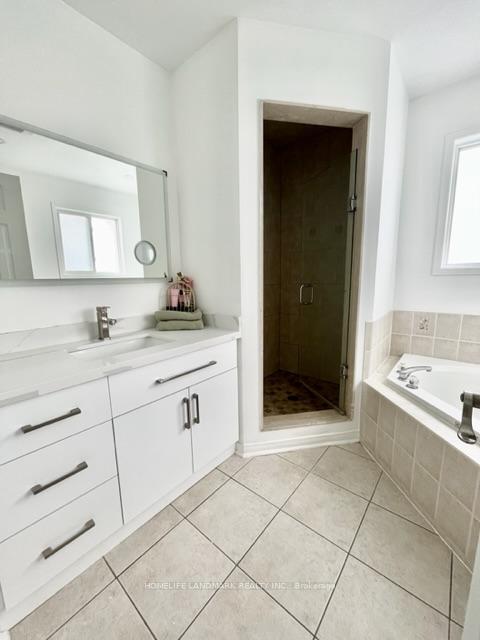 Photo 3 of 86 Coleman Drive E, Barrie, Edgehill Drive — HOMEH