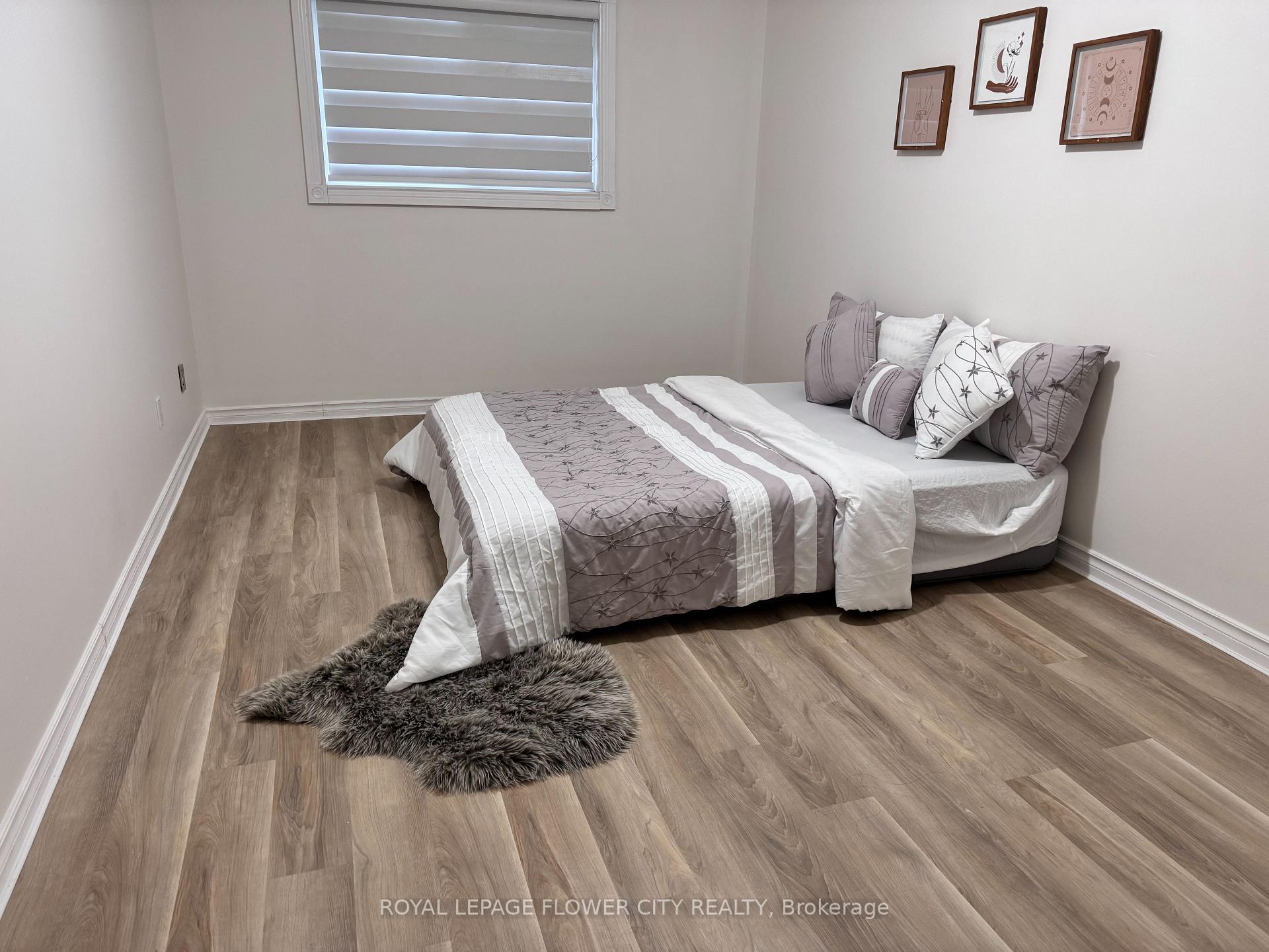 Photo 23 of 38 Montjoy Crescent, Brampton, Central Park — HOMEH