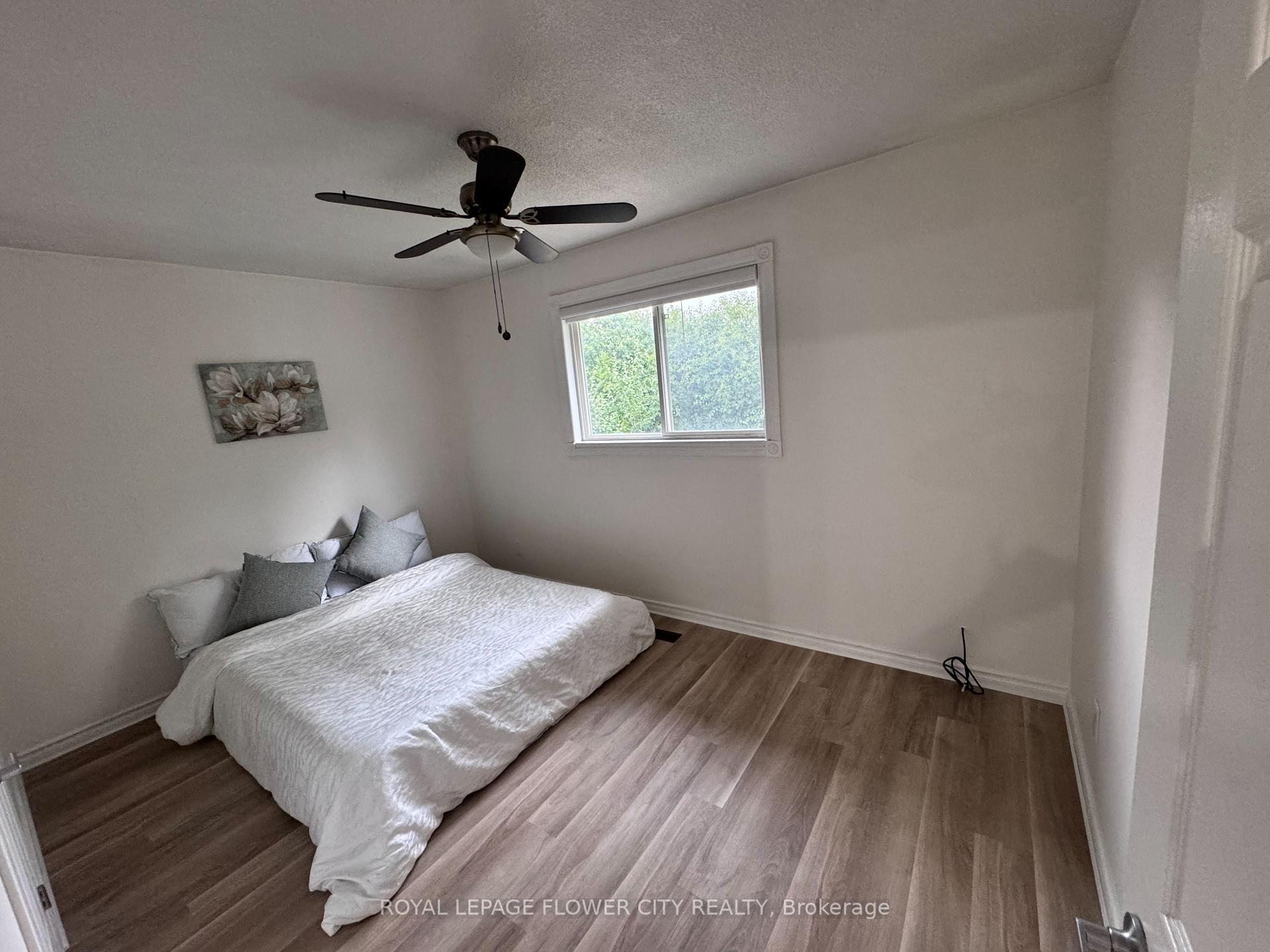 Photo 5 of 38 Montjoy Crescent, Brampton, Central Park — HOMEH