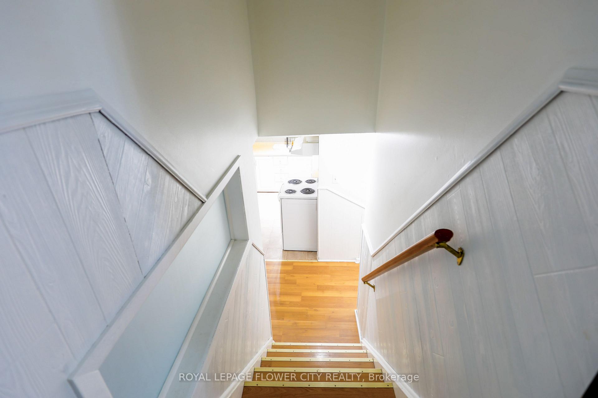 Photo 15 of 38 Montjoy Crescent, Brampton, Central Park — HOMEH