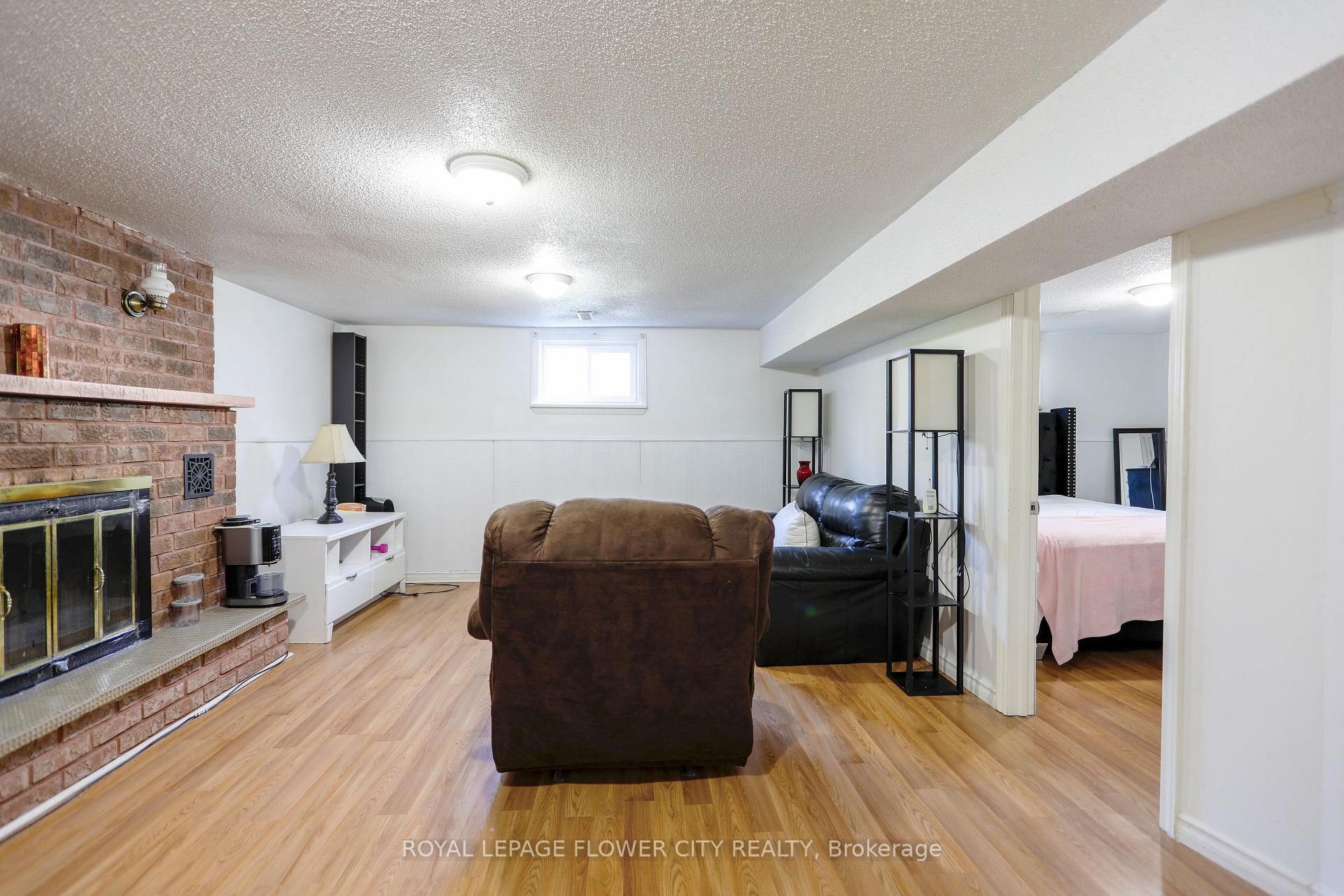 Photo 26 of 38 Montjoy Crescent, Brampton, Central Park — HOMEH