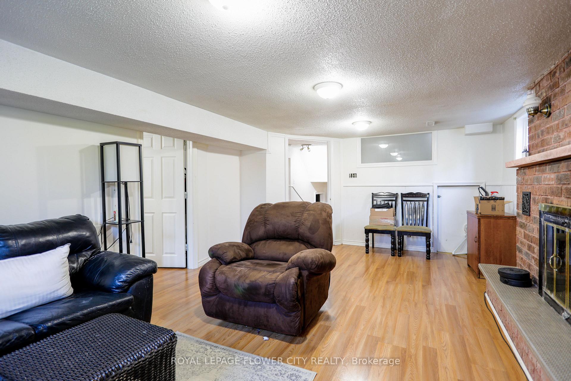 Photo 13 of 38 Montjoy Crescent, Brampton, Central Park — HOMEH