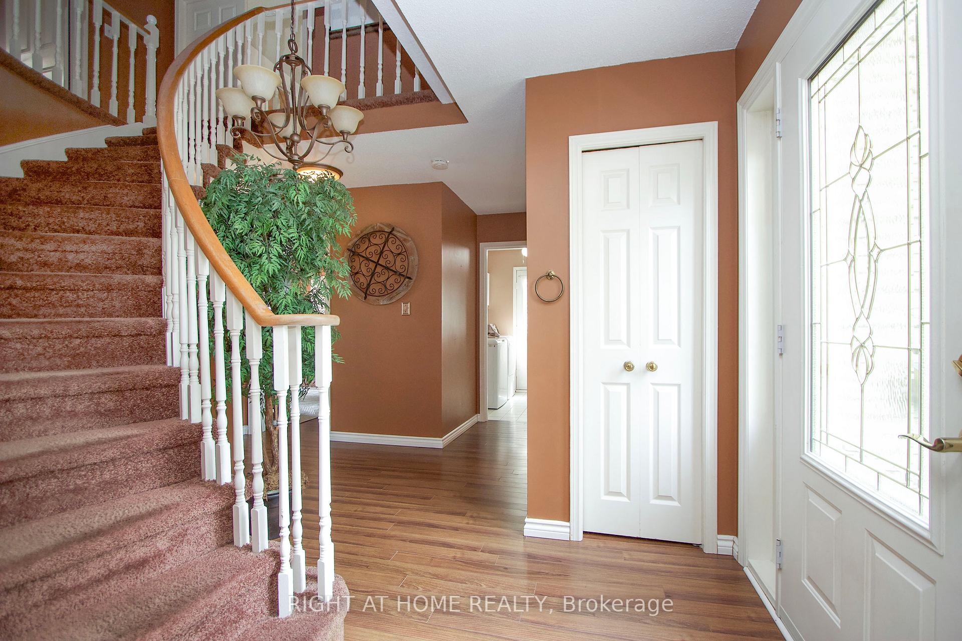 Photo 24 of 102 Hialeah Crescent, Whitby, Blue Grass Meadows — HOMEH
