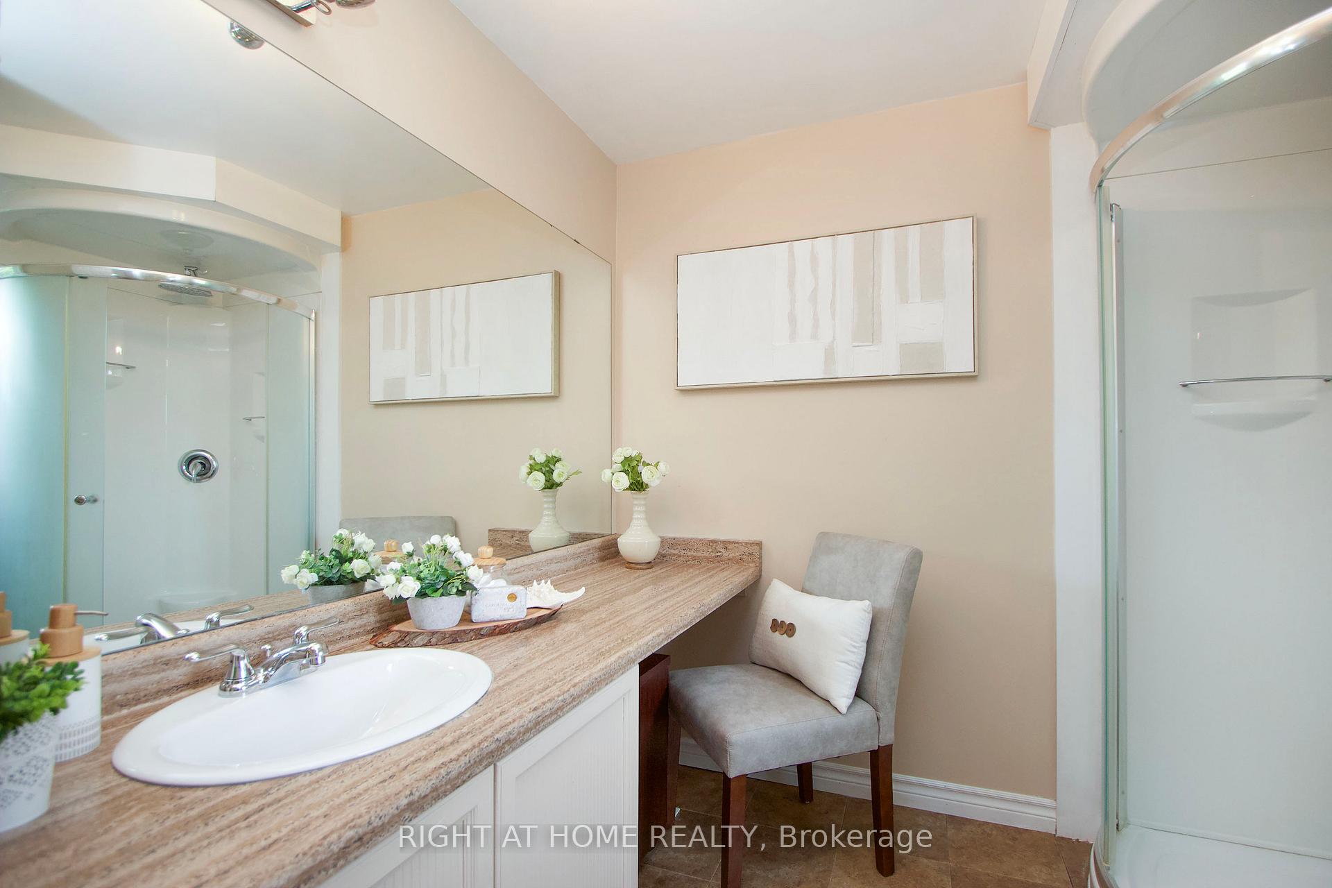 Photo 27 of 102 Hialeah Crescent, Whitby, Blue Grass Meadows — HOMEH
