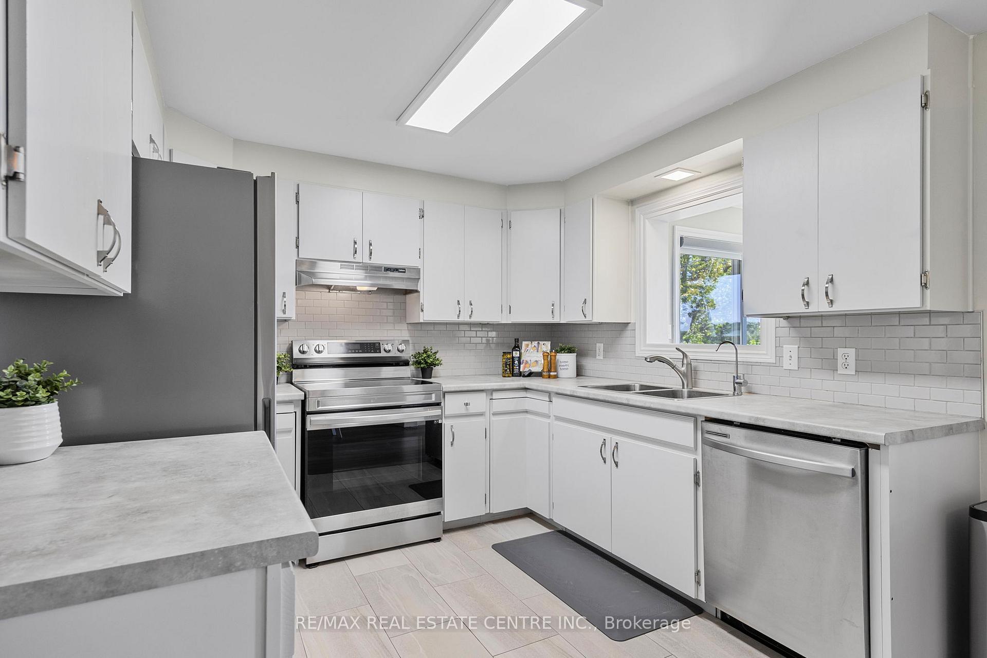 Photo 7 of 107 Tecumseth Pines Drive, New Tecumseth, Rural New Tecumseth — HOMEH