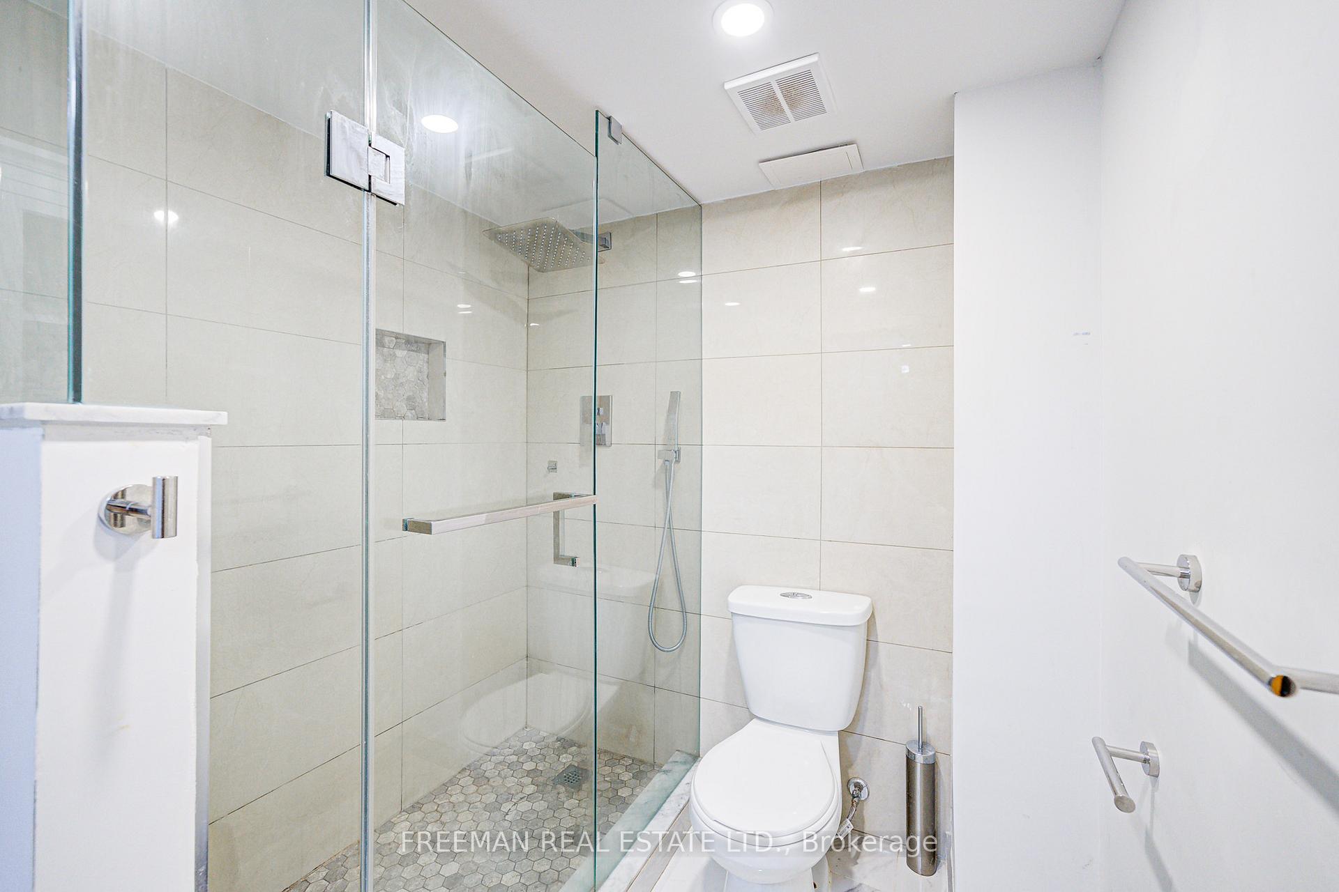 Photo 2 of Unit Room 1, 16 Carey Crescent, Markham, Milliken Mills West — HOMEH
