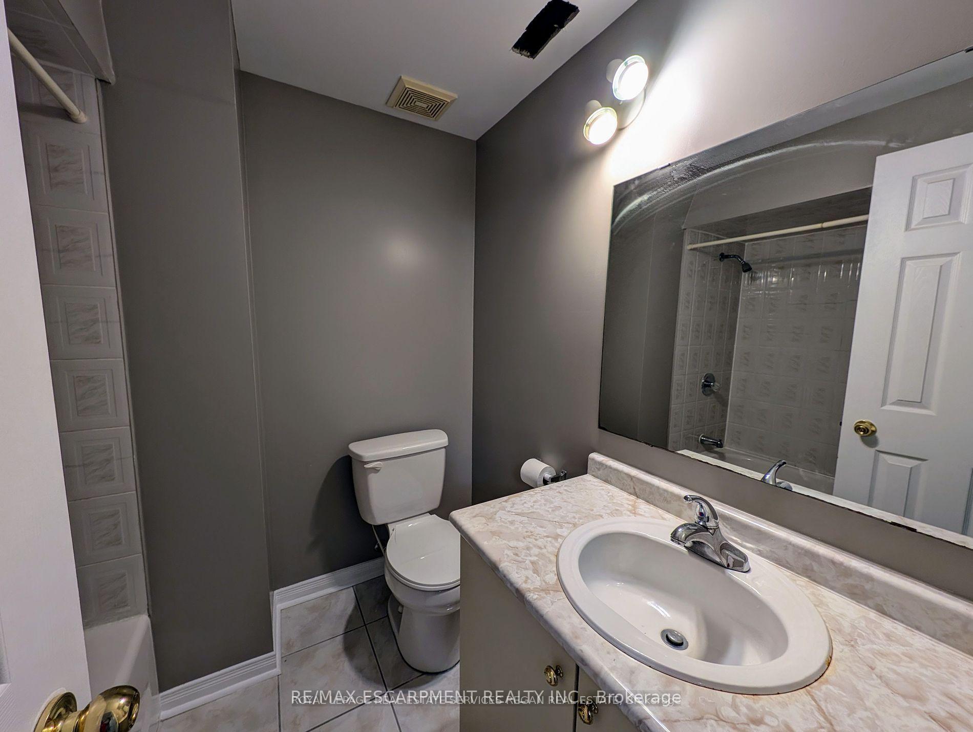 Photo 13 of Unit BSMT, 56 Moorehead Crescent, Brampton, Heart Lake East — HOMEH