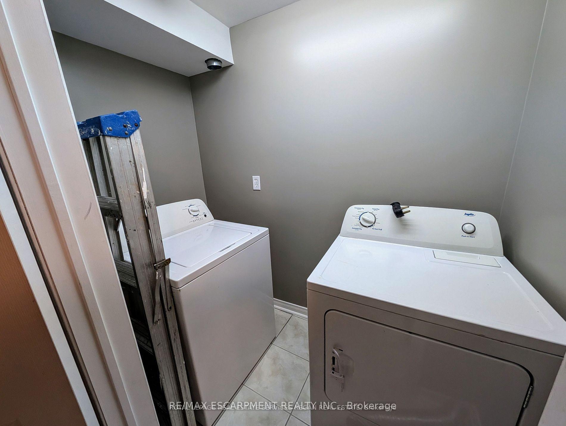 Photo 4 of Unit BSMT, 56 Moorehead Crescent, Brampton, Heart Lake East — HOMEH