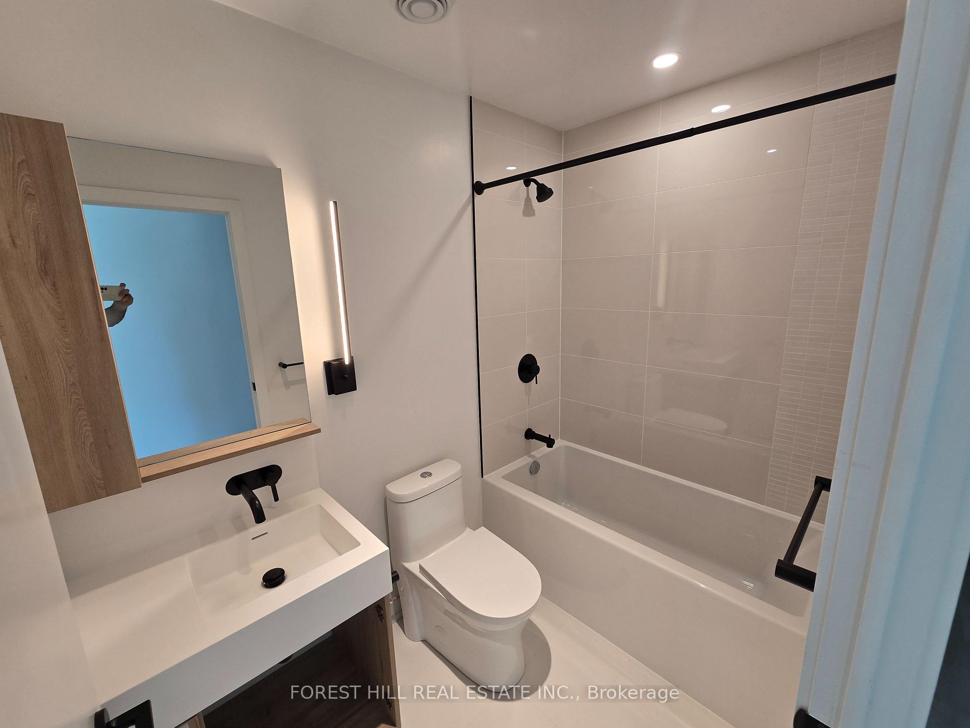 Photo 2 of Unit 1902, 117 Broadway Avenue, Toronto, Mount Pleasant West — HOMEH