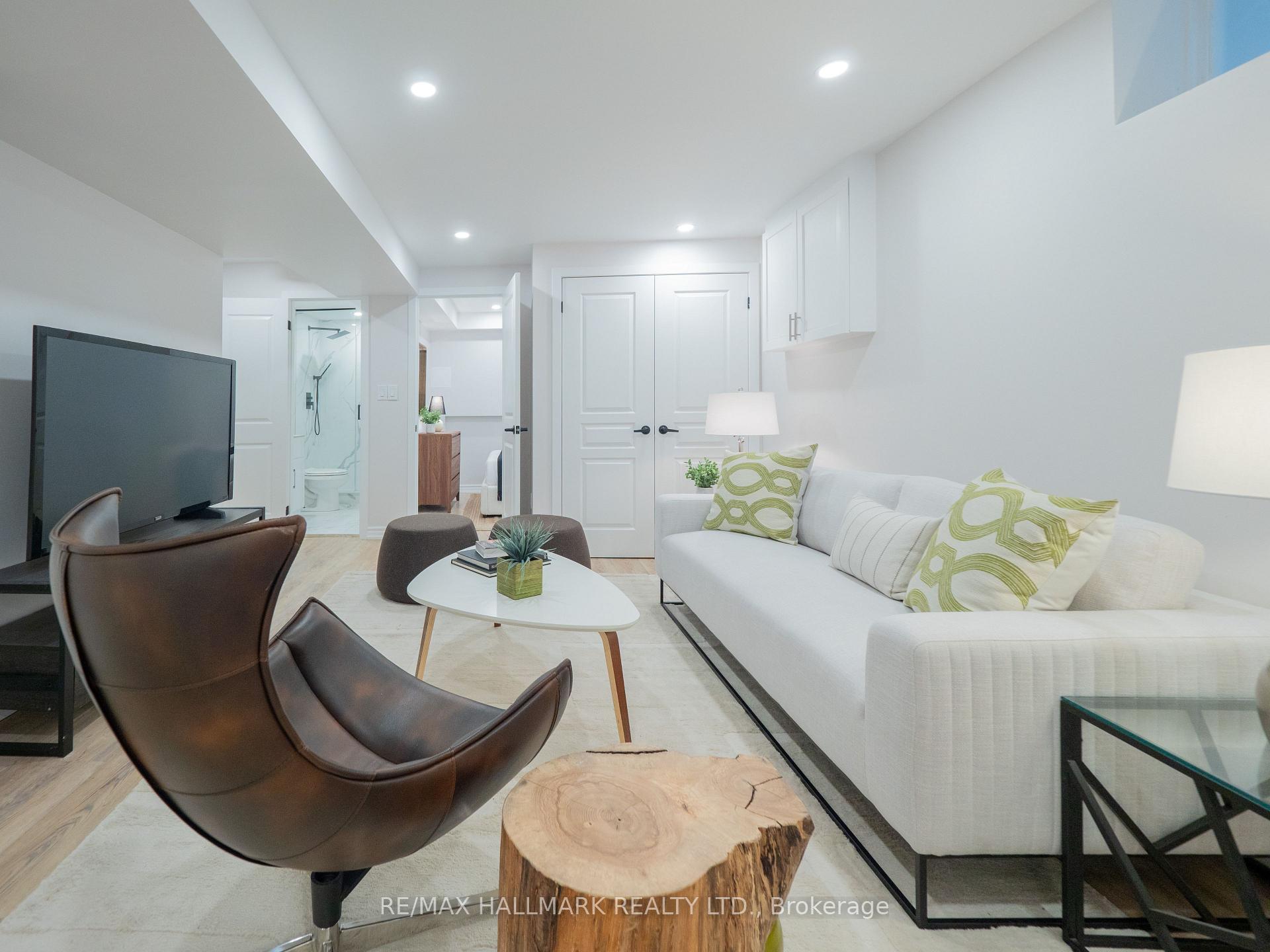 Photo 40 of 18 Millbrook Crescent, Toronto, North Riverdale — HOMEH