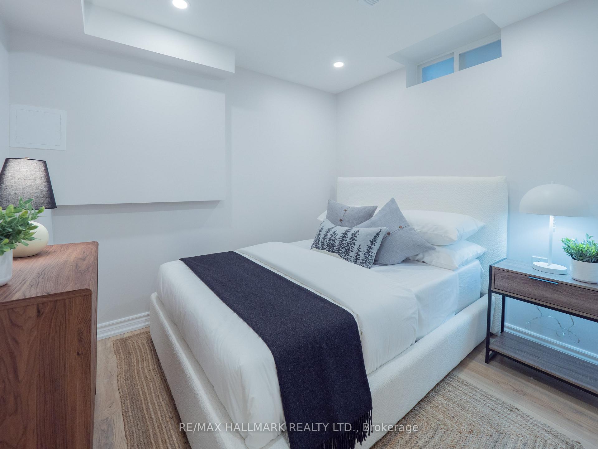 Photo 38 of 18 Millbrook Crescent, Toronto, North Riverdale — HOMEH