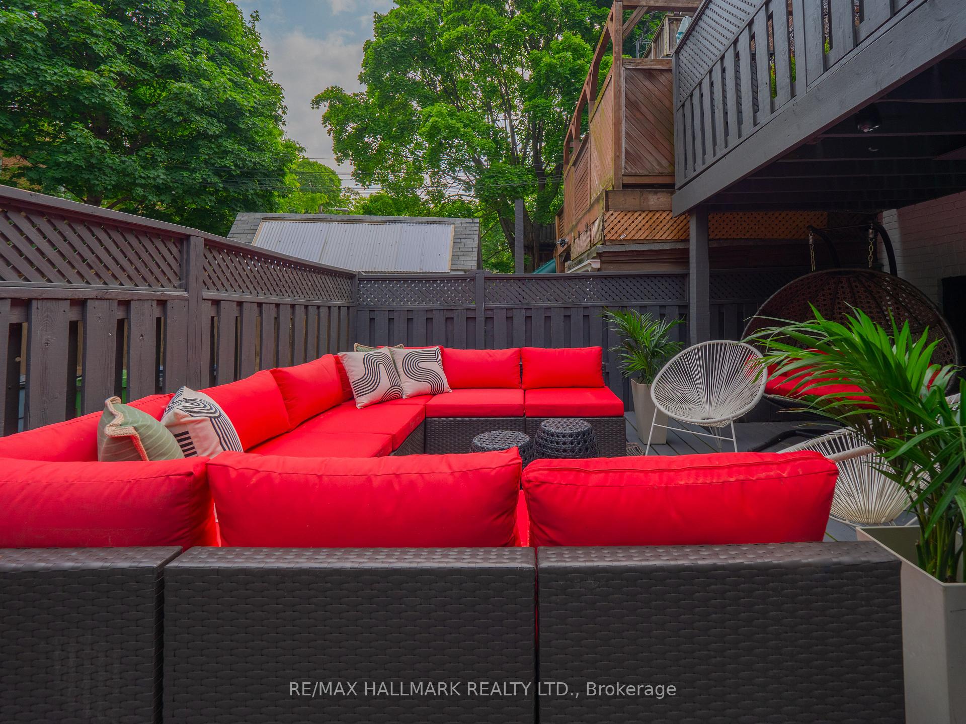 Photo 36 of 18 Millbrook Crescent, Toronto, North Riverdale — HOMEH