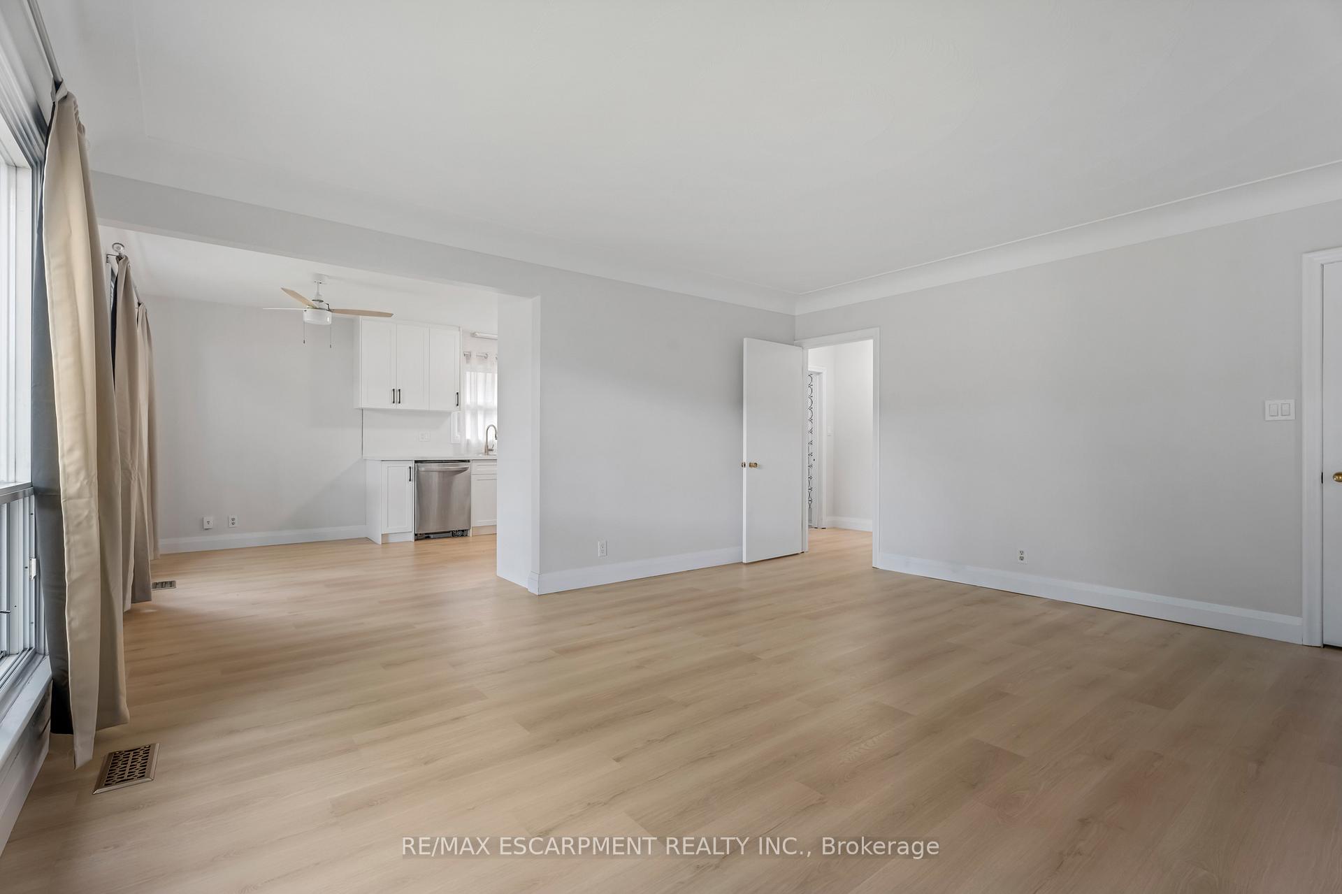 Photo 11 of 165 West 27TH Street, Hamilton, Westcliffe — HOMEH
