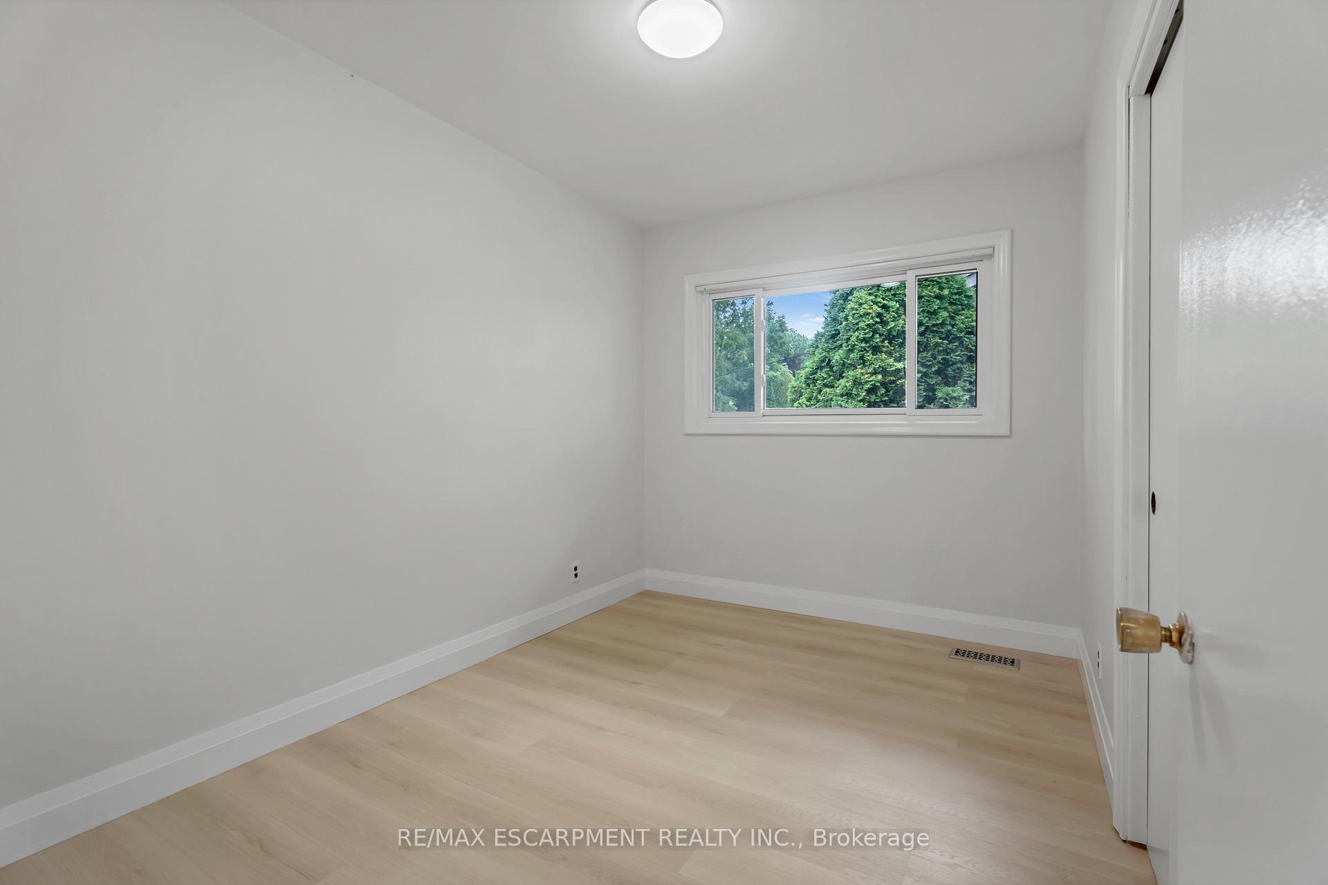 Photo 20 of 165 West 27TH Street, Hamilton, Westcliffe — HOMEH