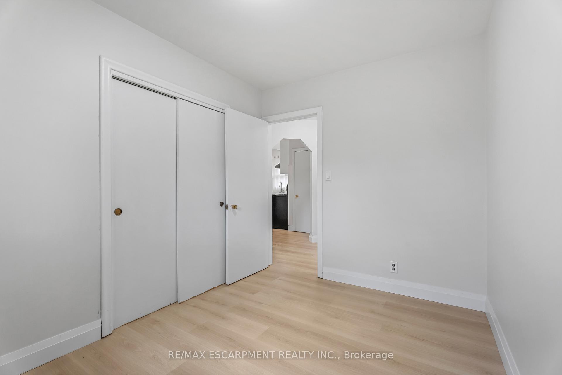 Photo 9 of 165 West 27TH Street, Hamilton, Westcliffe — HOMEH