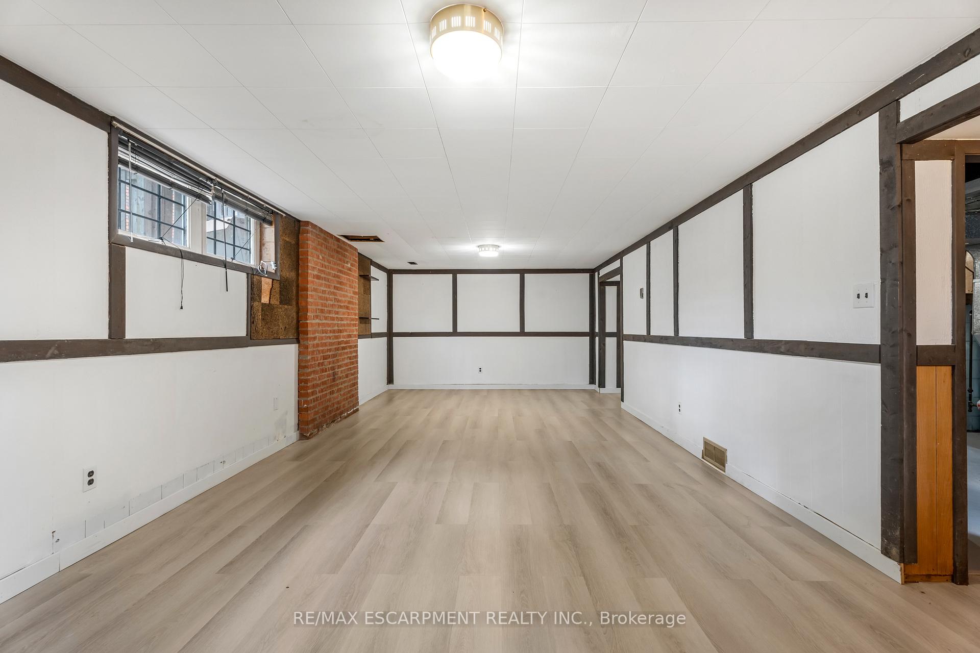 Photo 26 of 165 West 27TH Street, Hamilton, Westcliffe — HOMEH