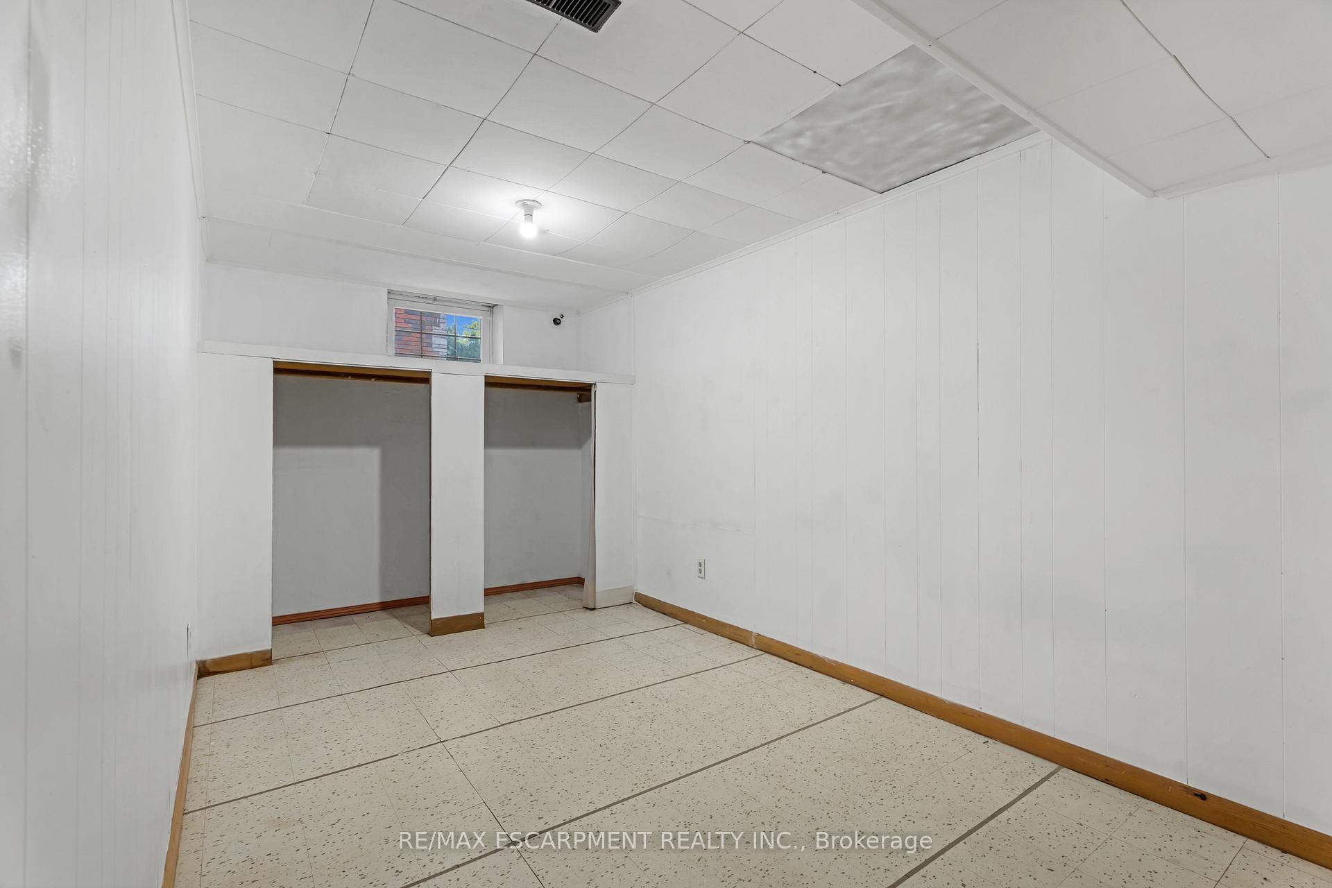 Photo 27 of 165 West 27TH Street, Hamilton, Westcliffe — HOMEH