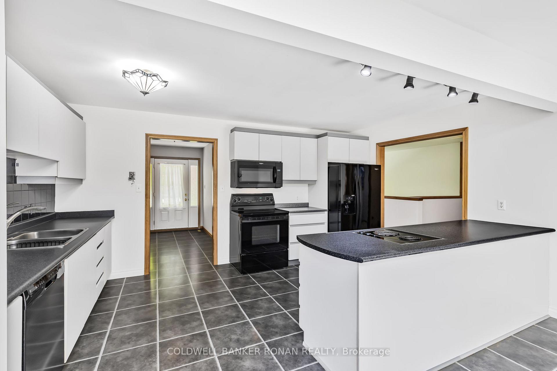 Photo 4 of 7258 2nd Line, New Tecumseth, Rural New Tecumseth — HOMEH