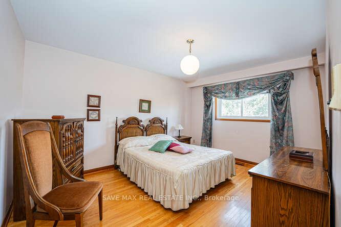 Photo 5 of 20 Bramhall Court, Brampton, Madoc — HOMEH