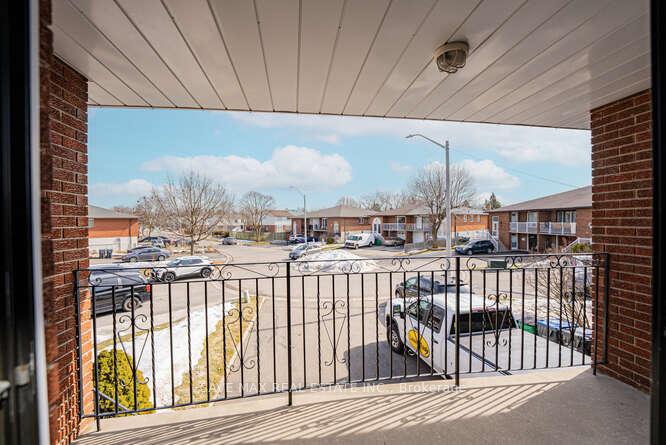 Photo 10 of 20 Bramhall Court, Brampton, Madoc — HOMEH