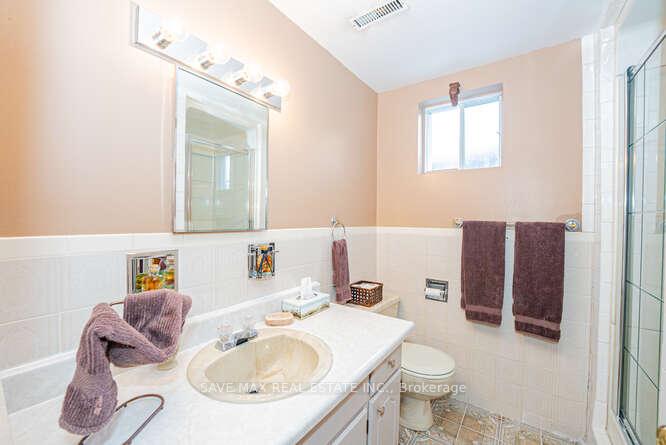 Photo 13 of 20 Bramhall Court, Brampton, Madoc — HOMEH