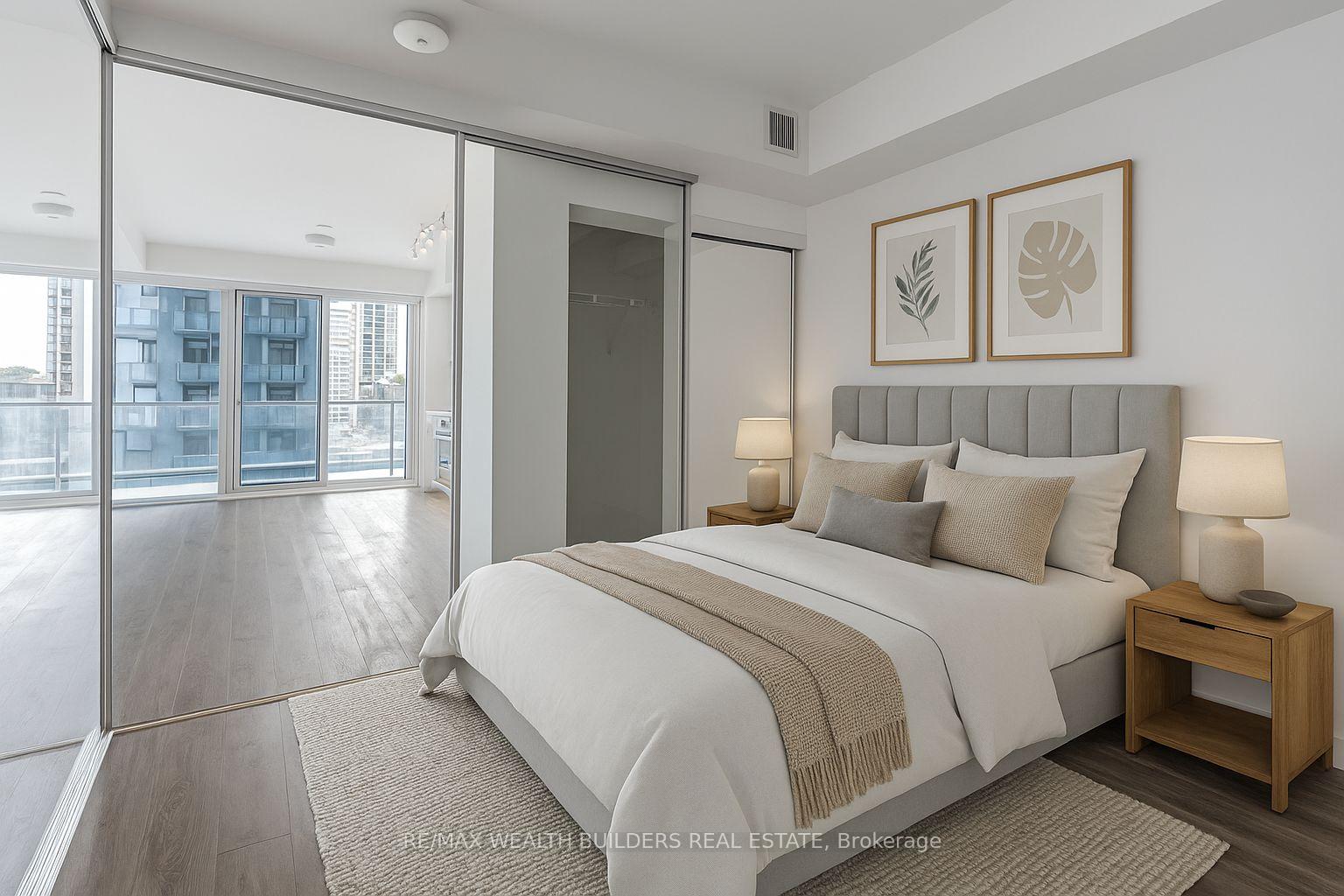 Photo 2 of Unit 305, 117 Broadway Avenue, Toronto, Mount Pleasant West — HOMEH