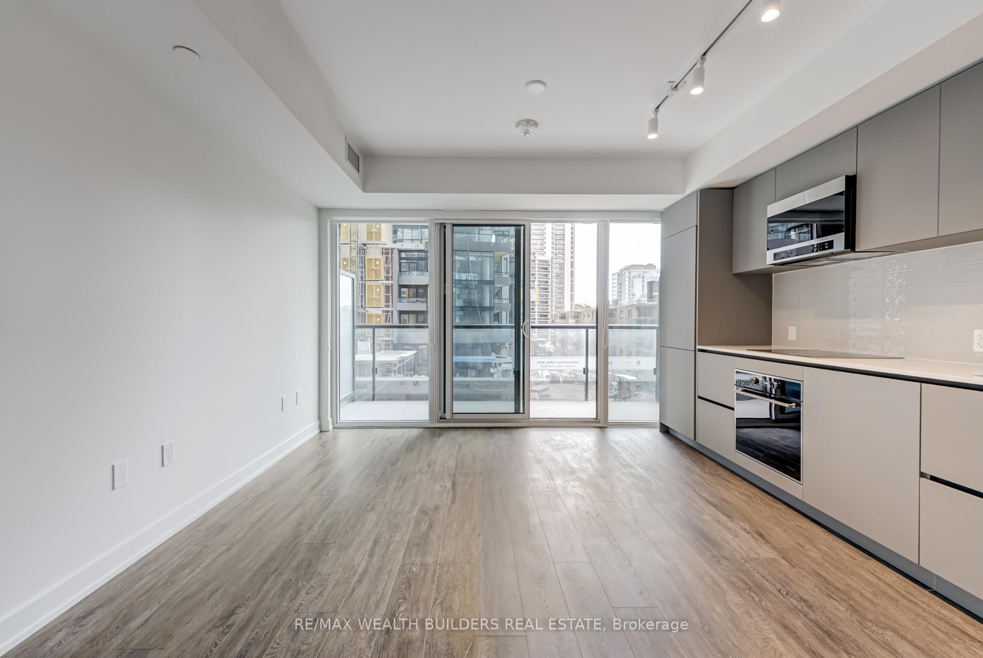 Photo 8 of Unit 305, 117 Broadway Avenue, Toronto, Mount Pleasant West — HOMEH