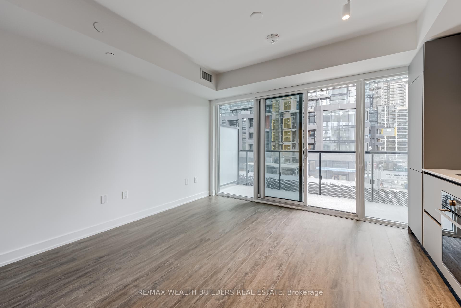Photo 10 of Unit 305, 117 Broadway Avenue, Toronto, Mount Pleasant West — HOMEH