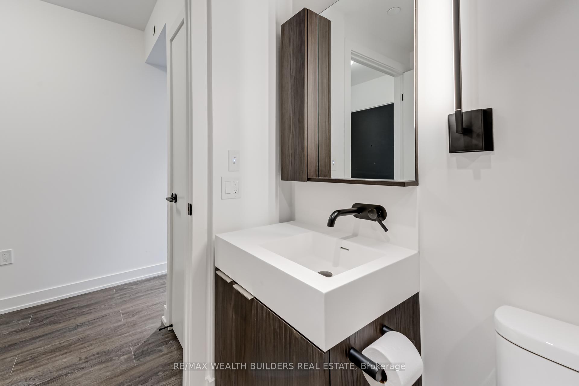 Photo 12 of Unit 305, 117 Broadway Avenue, Toronto, Mount Pleasant West — HOMEH
