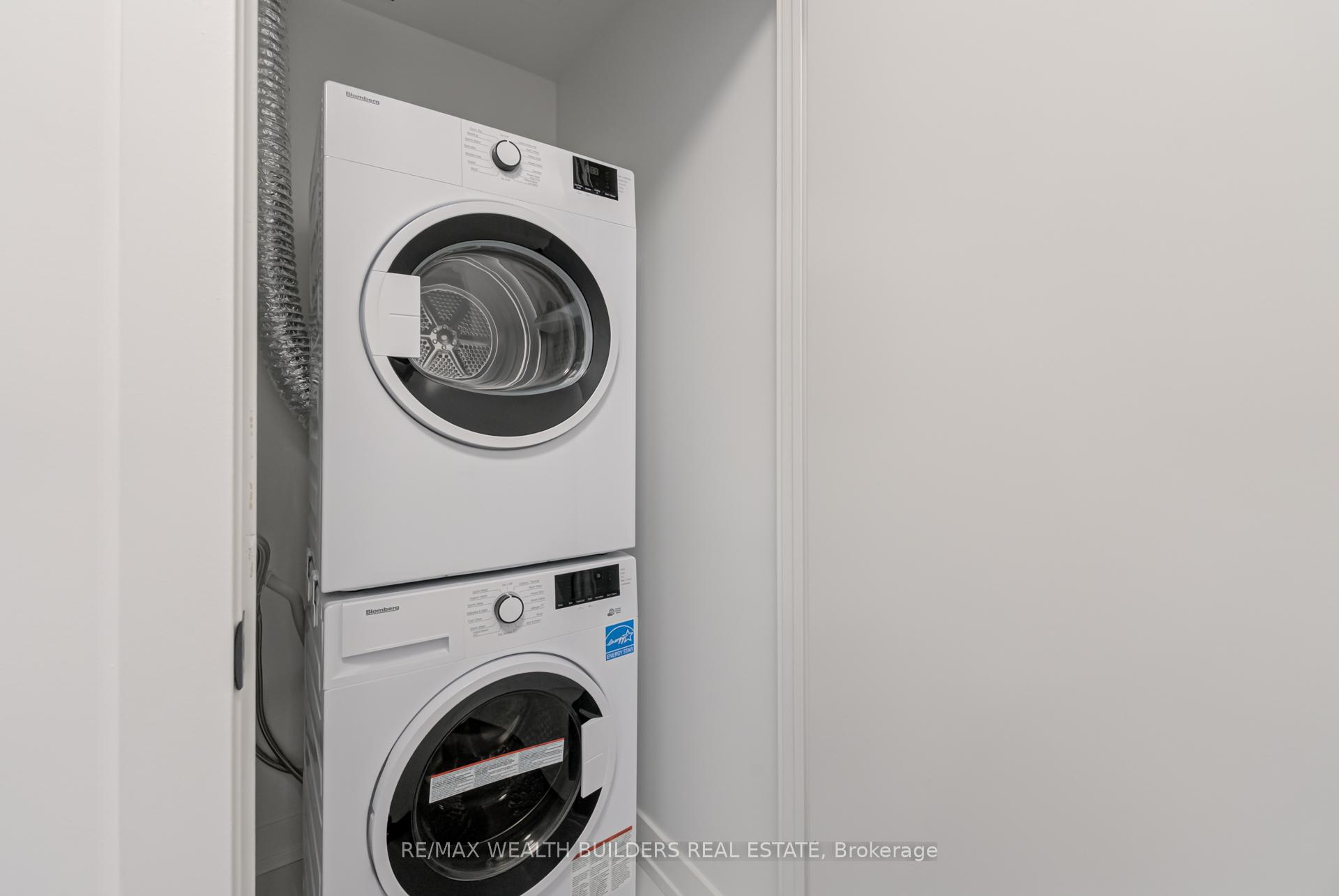Photo 9 of Unit 305, 117 Broadway Avenue, Toronto, Mount Pleasant West — HOMEH
