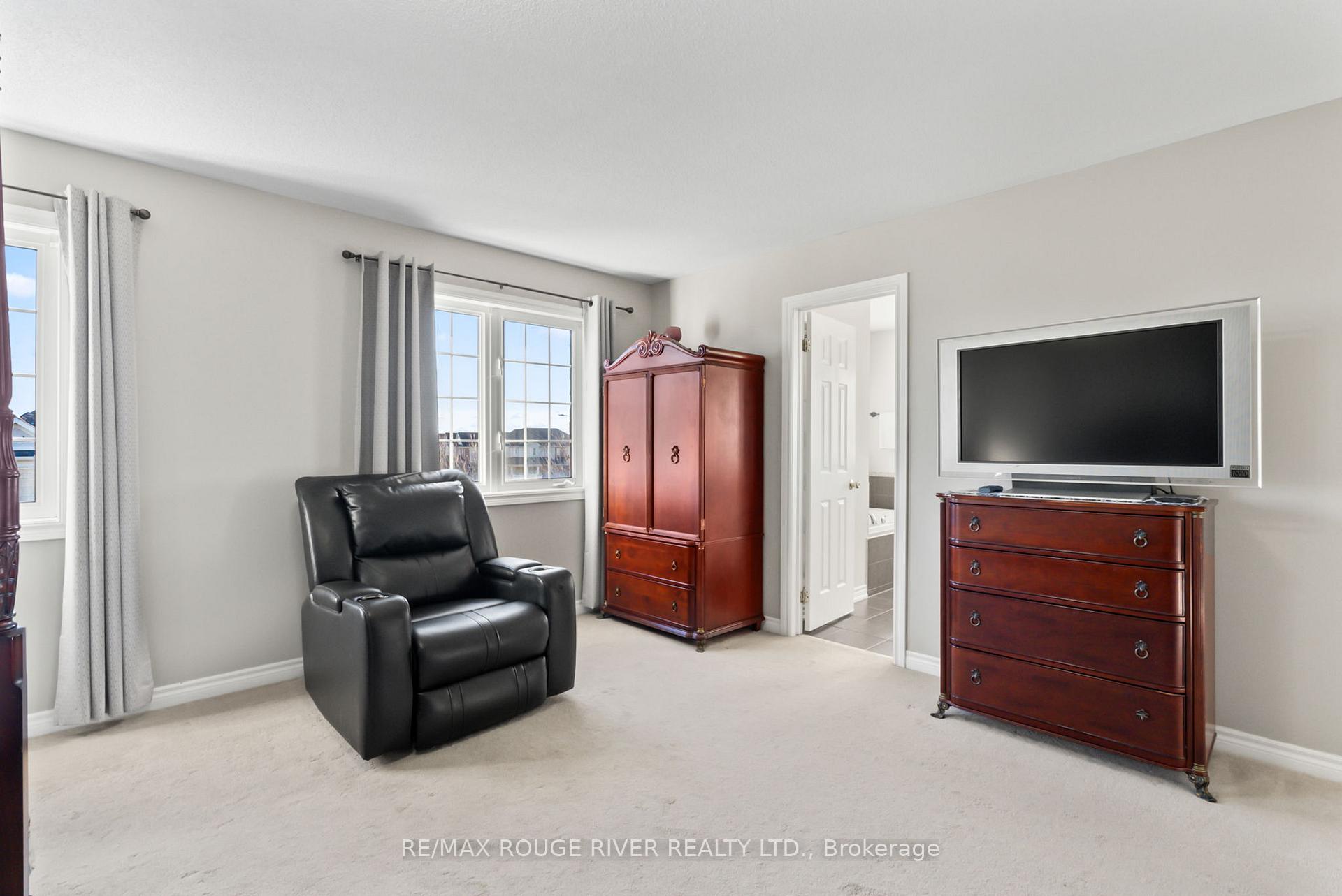 Photo 33 of 133 Swindells Street, Clarington, Bowmanville — HOMEH