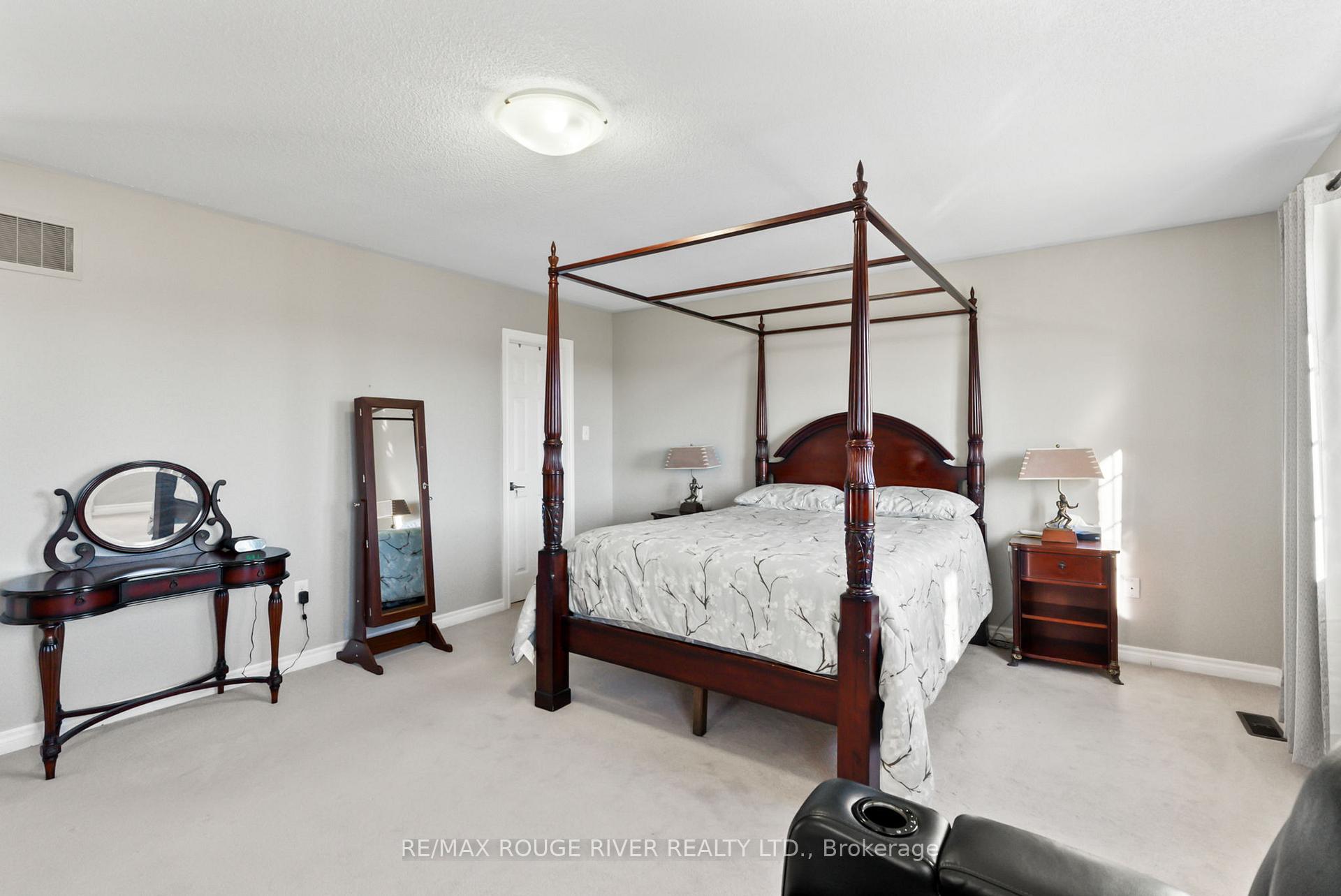 Photo 12 of 133 Swindells Street, Clarington, Bowmanville — HOMEH
