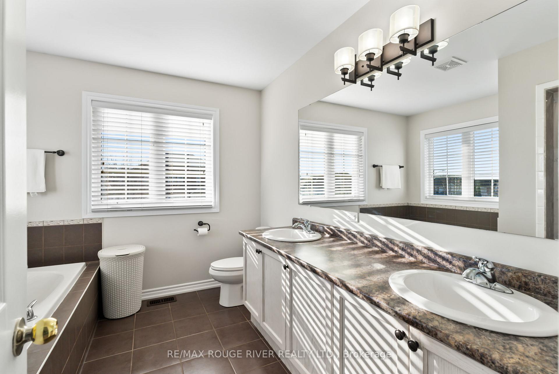 Photo 11 of 133 Swindells Street, Clarington, Bowmanville — HOMEH