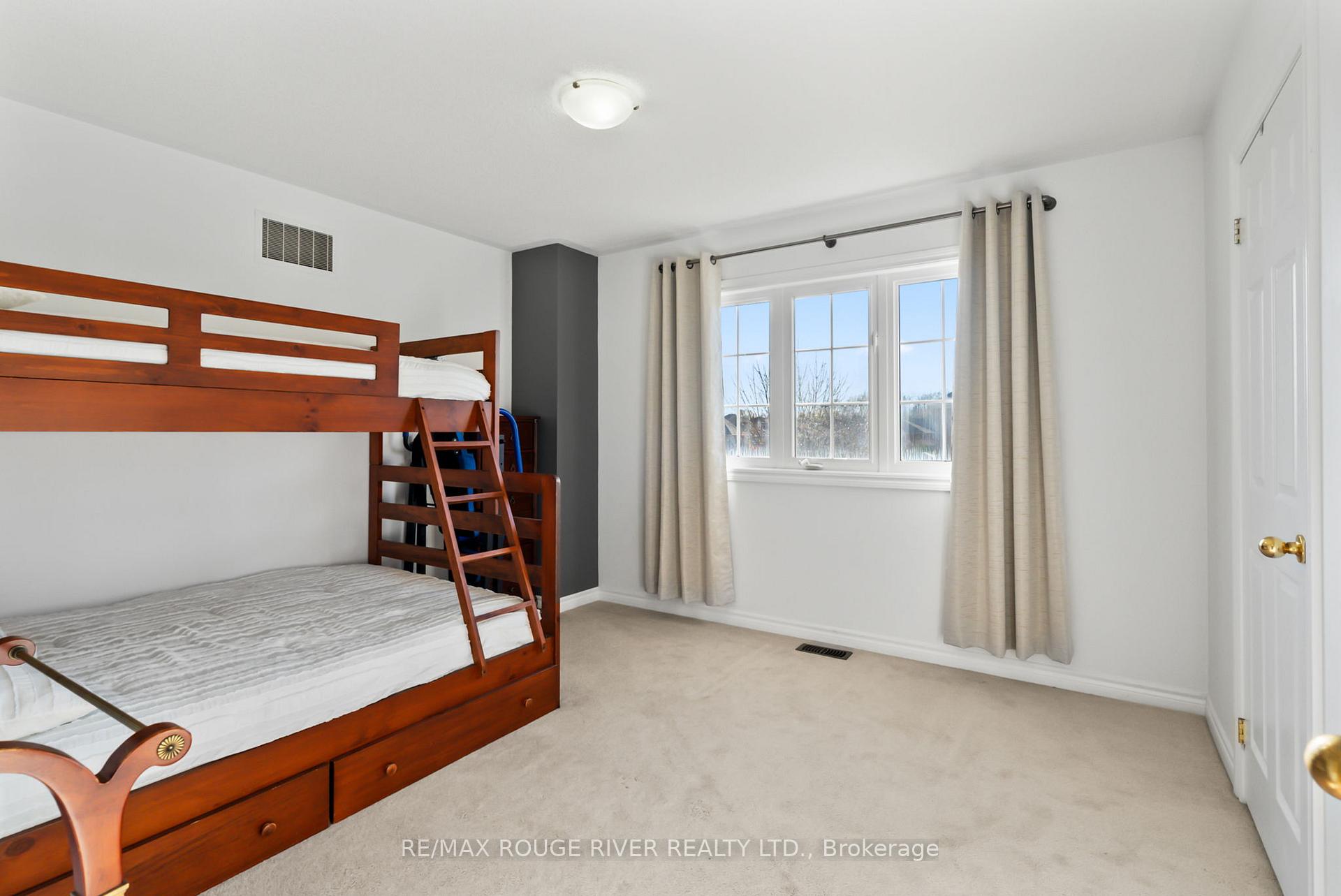 Photo 13 of 133 Swindells Street, Clarington, Bowmanville — HOMEH