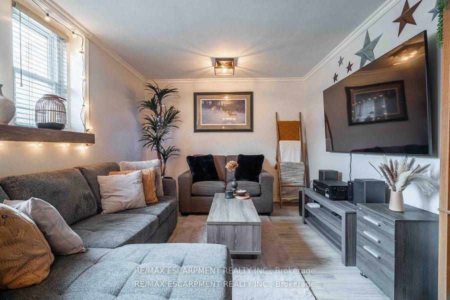 Photo 8 of Unit 9, 356 Hunter Street E, Hamilton, Stinson — HOMEH