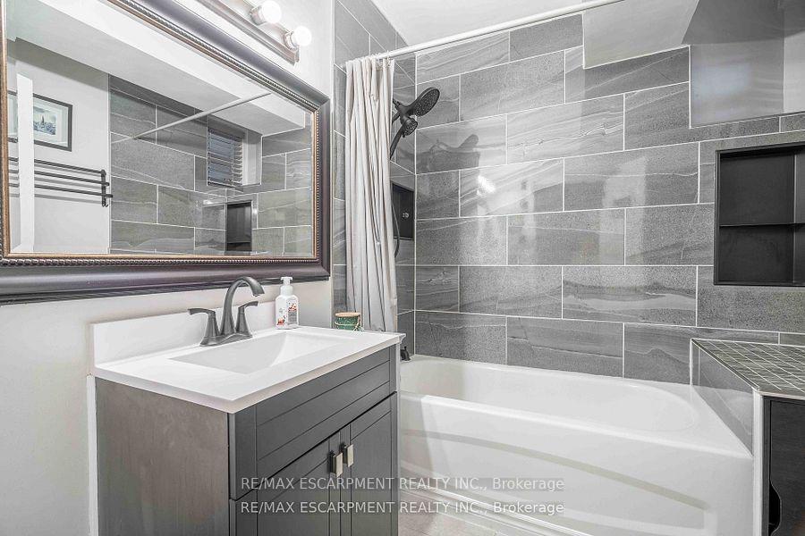 Photo 21 of Unit 9, 356 Hunter Street E, Hamilton, Stinson — HOMEH