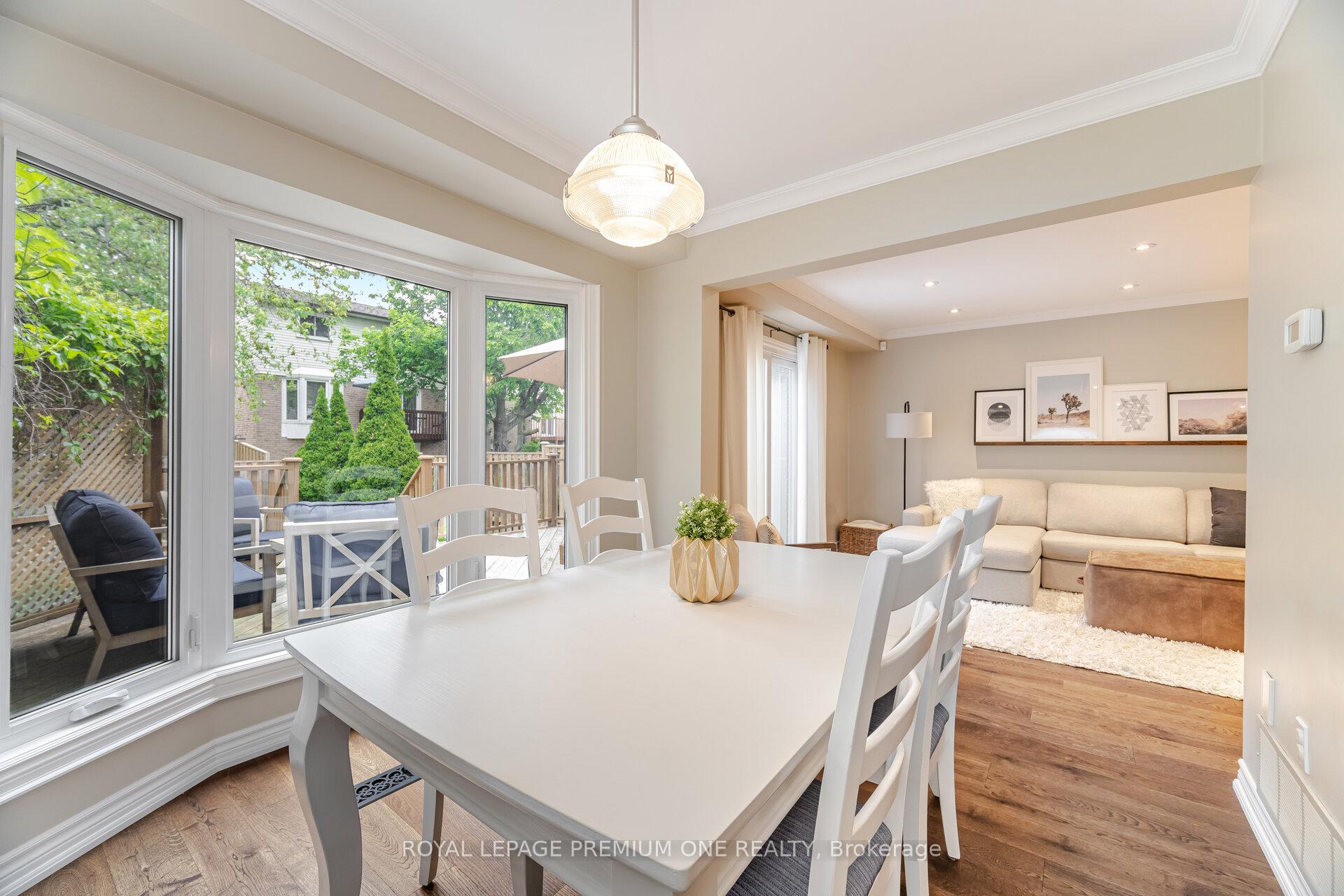 Photo 6 of 79 Bishop Crescent, Markham, Markham Village — HOMEH