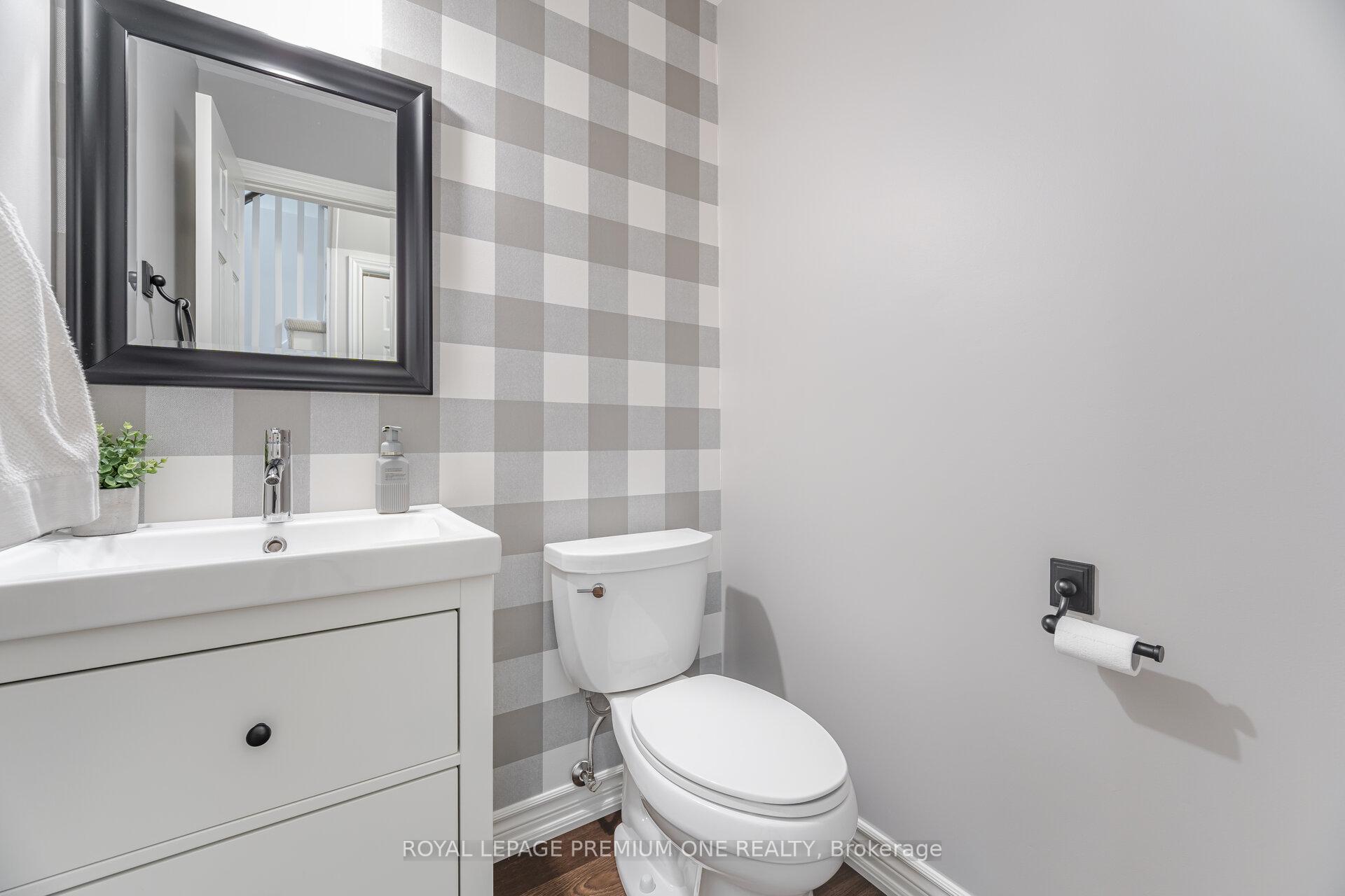 Photo 9 of 79 Bishop Crescent, Markham, Markham Village — HOMEH