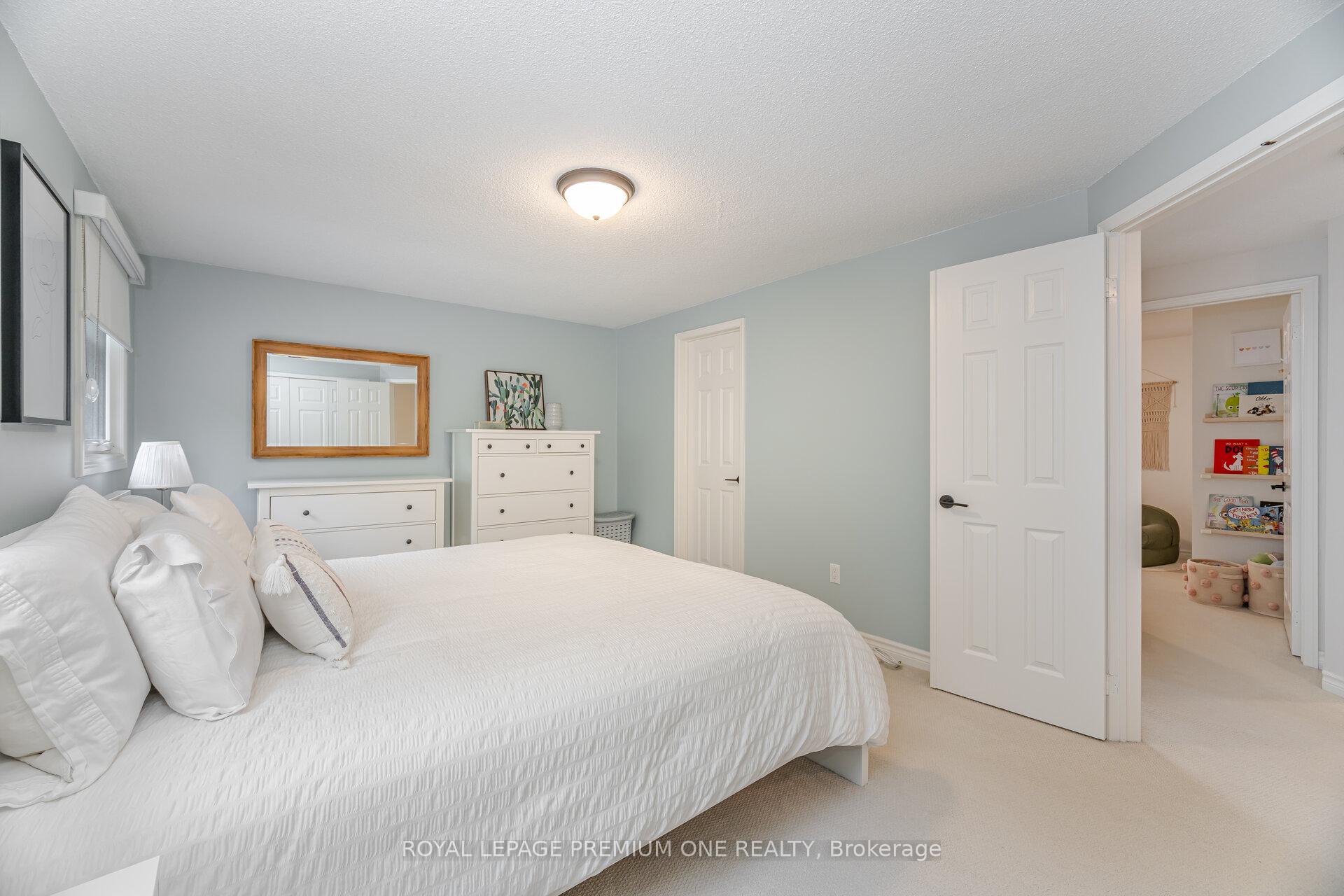 Photo 33 of 79 Bishop Crescent, Markham, Markham Village — HOMEH