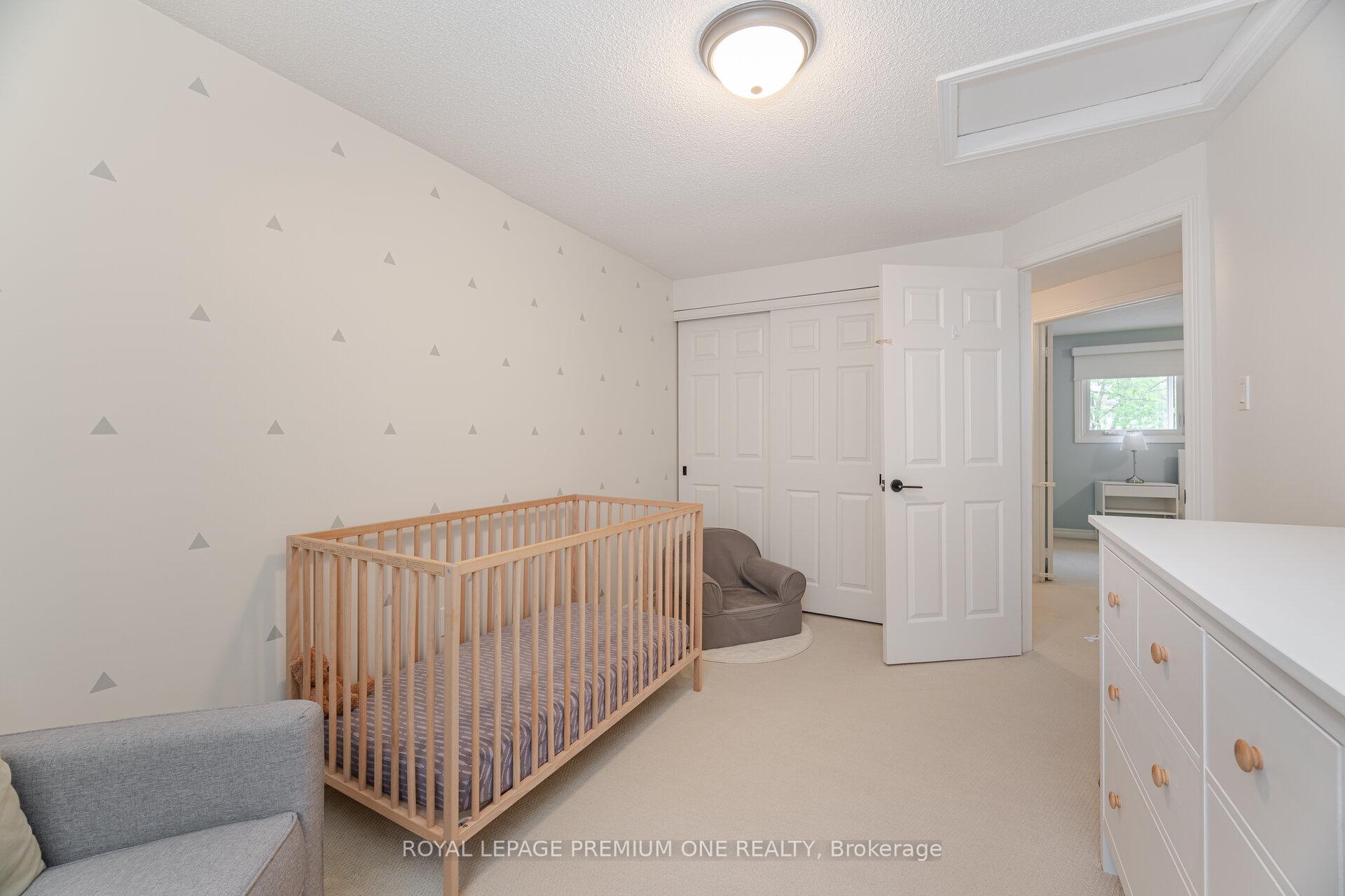 Photo 20 of 79 Bishop Crescent, Markham, Markham Village — HOMEH