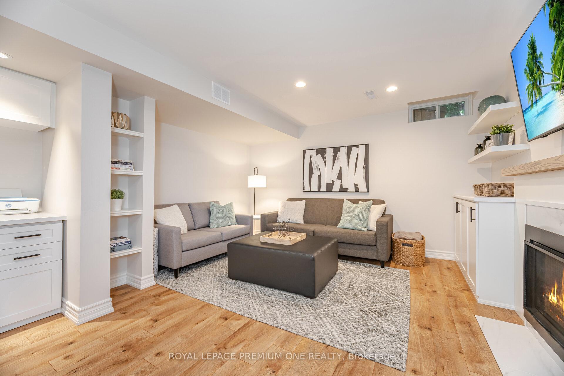 Photo 13 of 79 Bishop Crescent, Markham, Markham Village — HOMEH