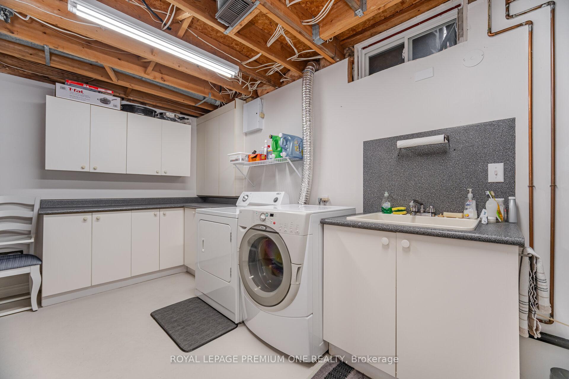 Photo 14 of 79 Bishop Crescent, Markham, Markham Village — HOMEH
