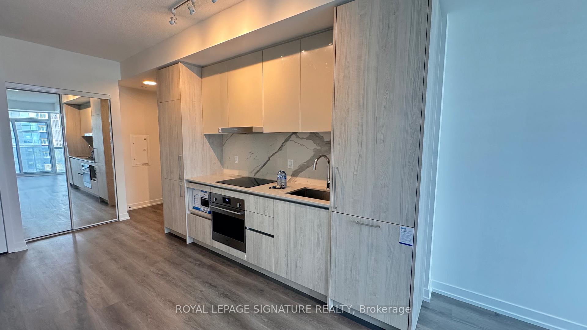 Photo 1 of Unit 4115, 225 Commerce Street, Vaughan, Vaughan Corporate Centre — HOMEH