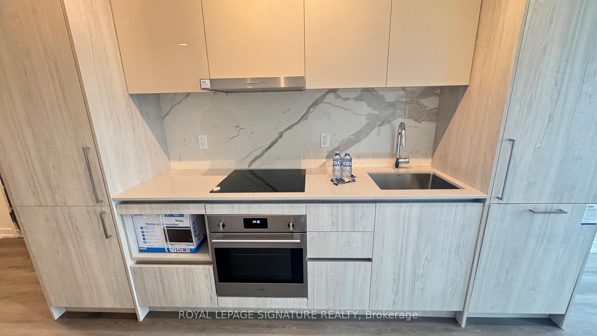 Photo 2 of Unit 4115, 225 Commerce Street, Vaughan, Vaughan Corporate Centre — HOMEH