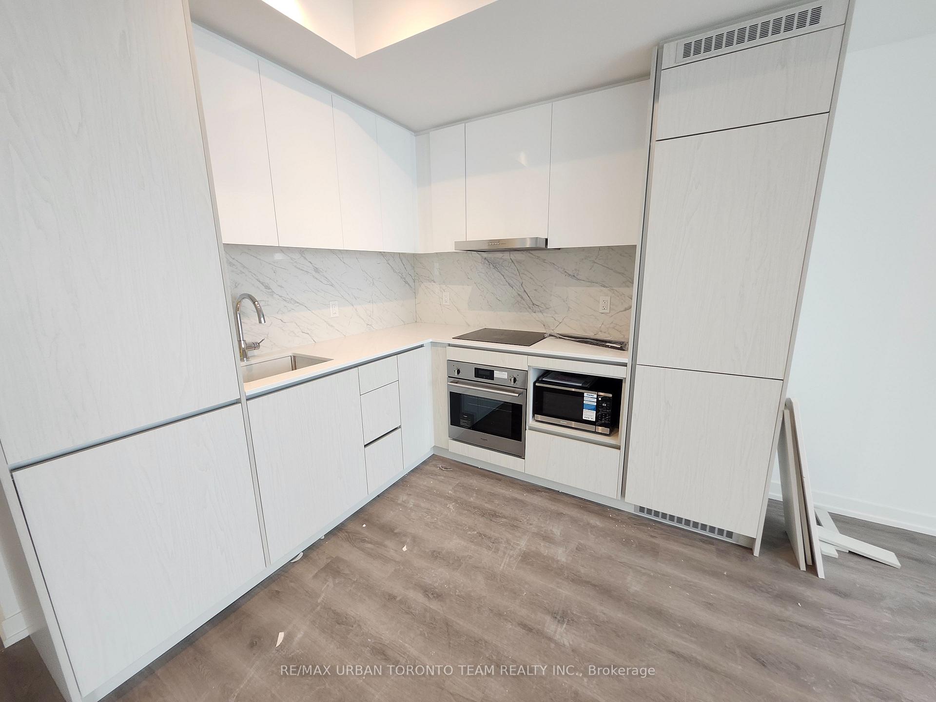 Photo 9 of Unit 1203, 28 Interchange Way, Vaughan, Vaughan Corporate Centre — HOMEH